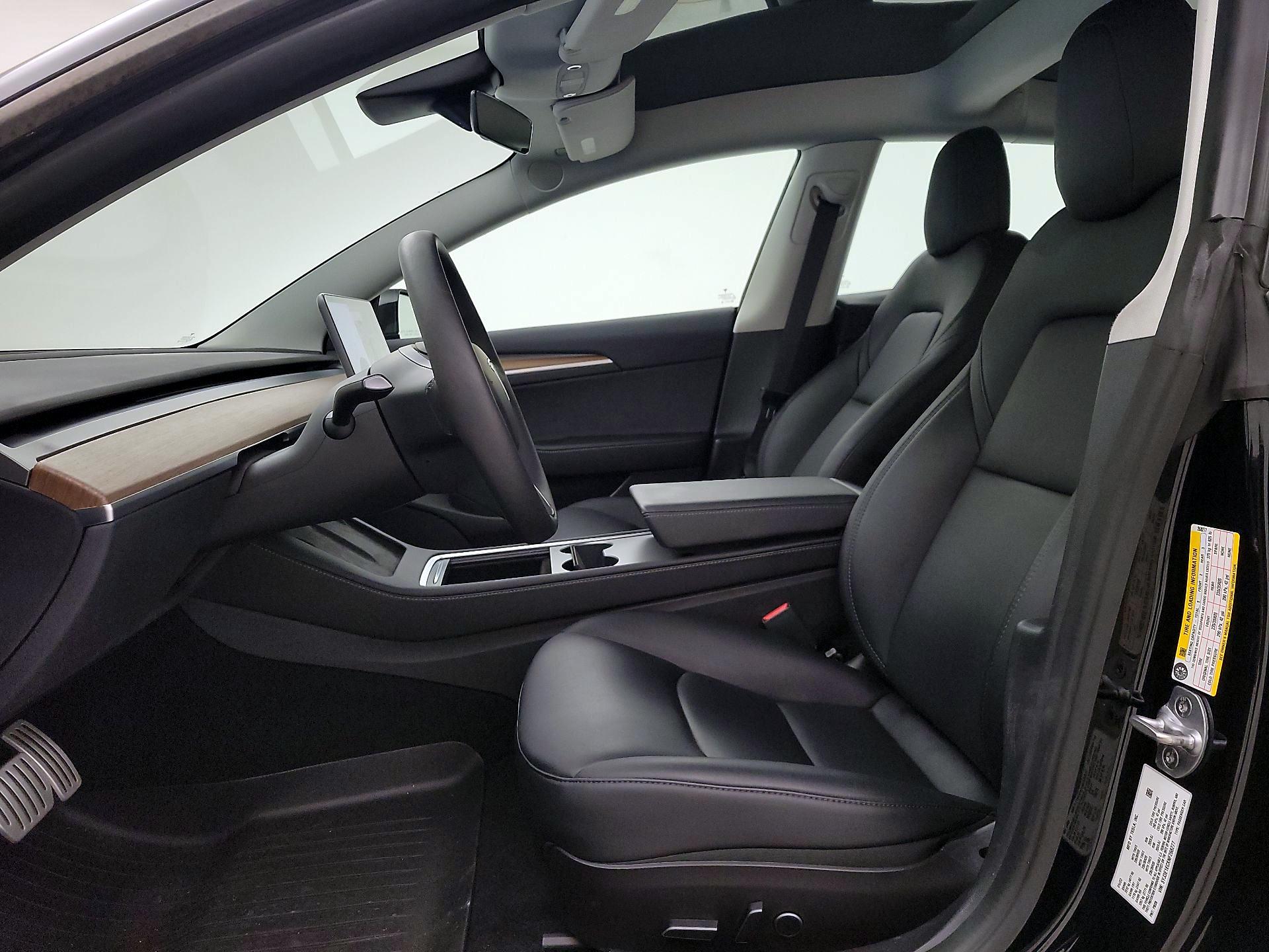 Thumbnail: 2022 Tesla Model 3 - 11