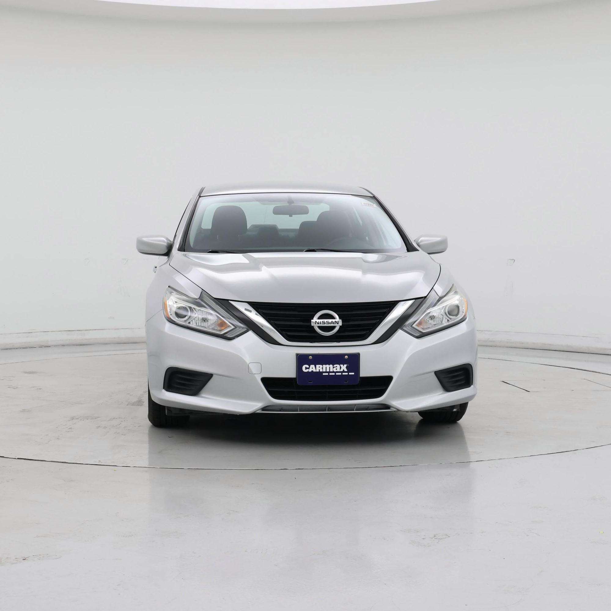 Thumbnail: 2017 Nissan Altima - 5
