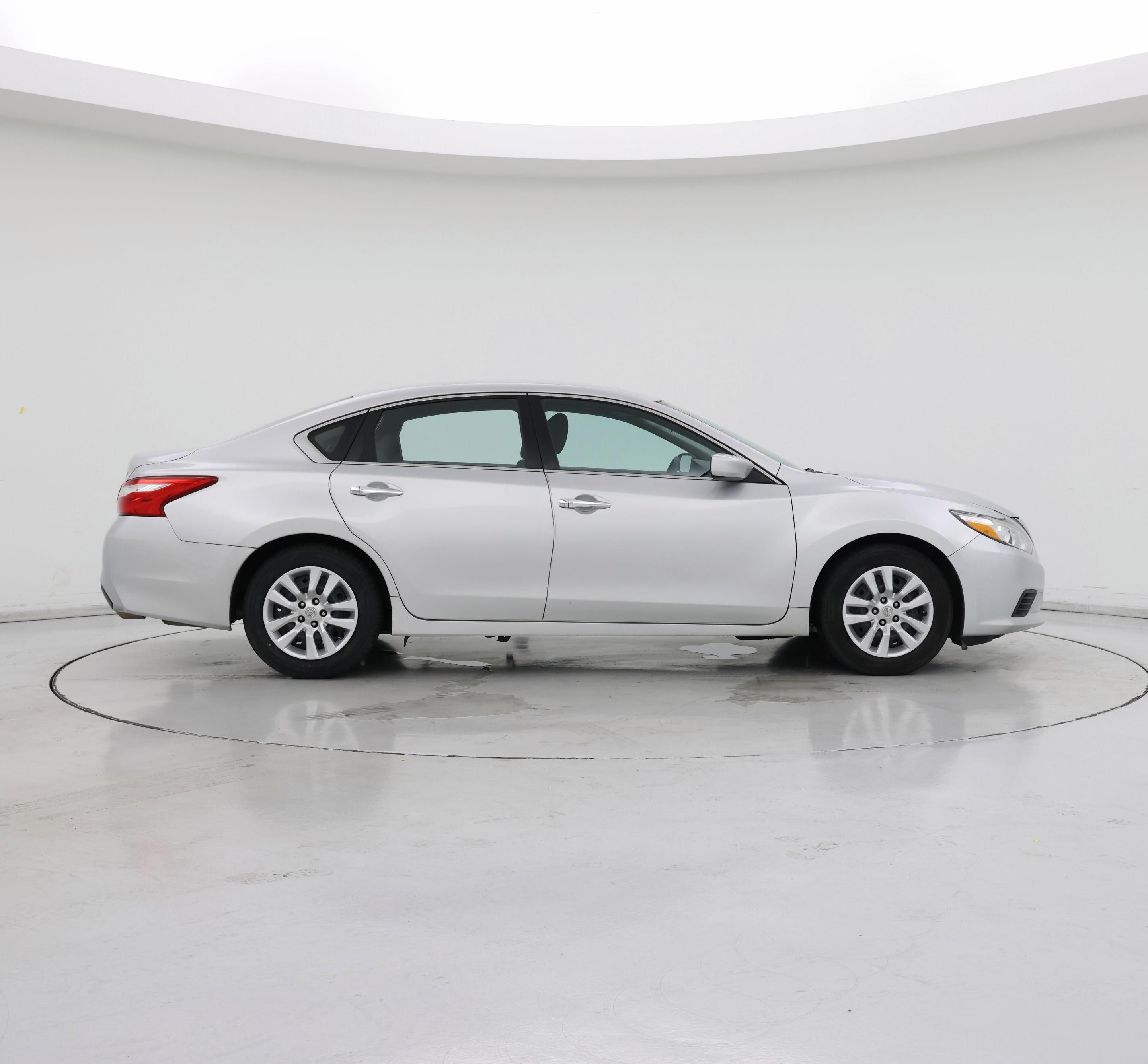 Thumbnail: 2017 Nissan Altima - 7