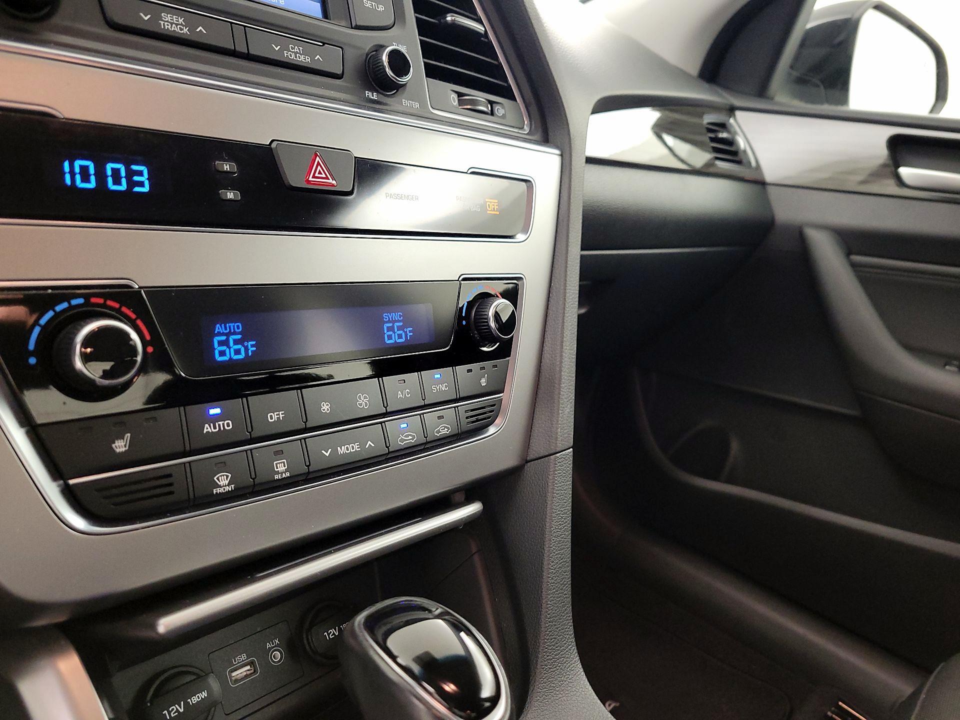Thumbnail: 2015 Hyundai Sonata - 14