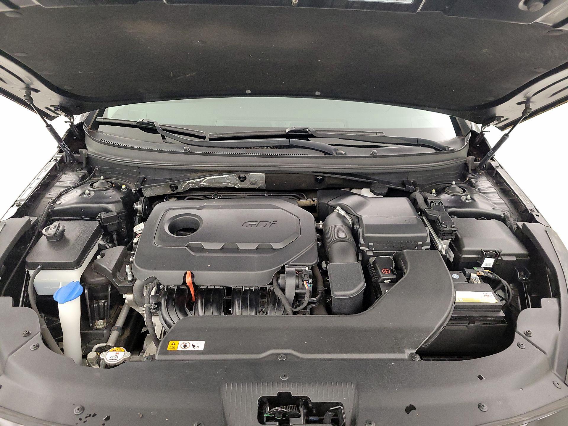 Thumbnail: 2015 Hyundai Sonata - 19