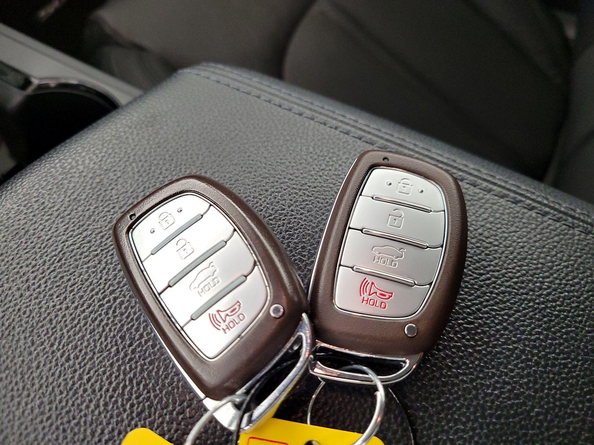 Thumbnail: 2015 Hyundai Sonata - 20