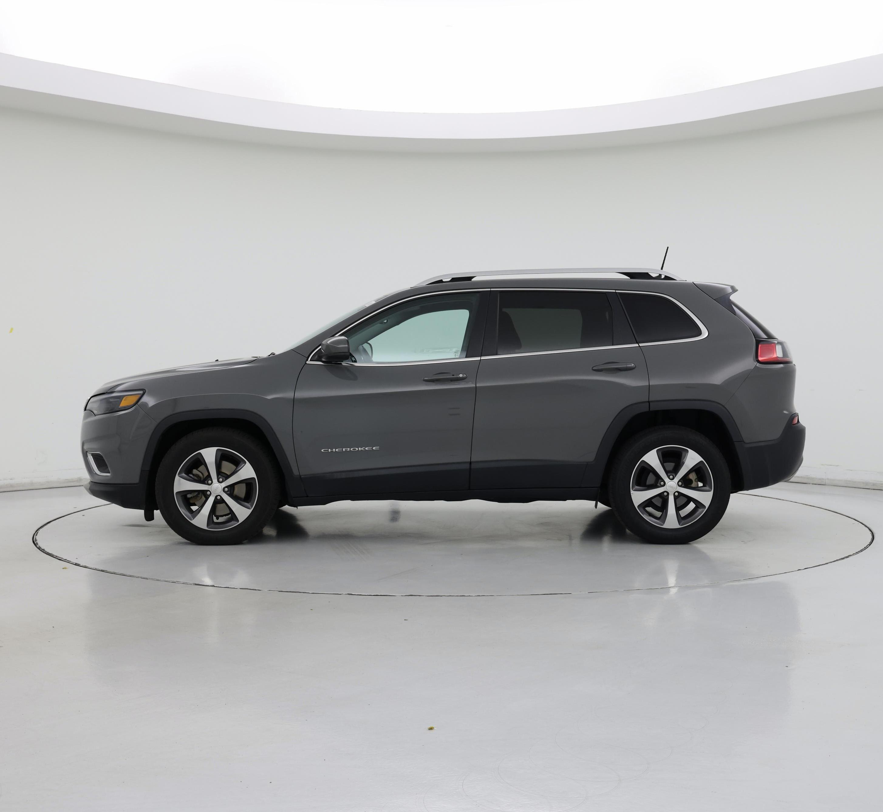 Thumbnail: 2019 Jeep Cherokee - 3