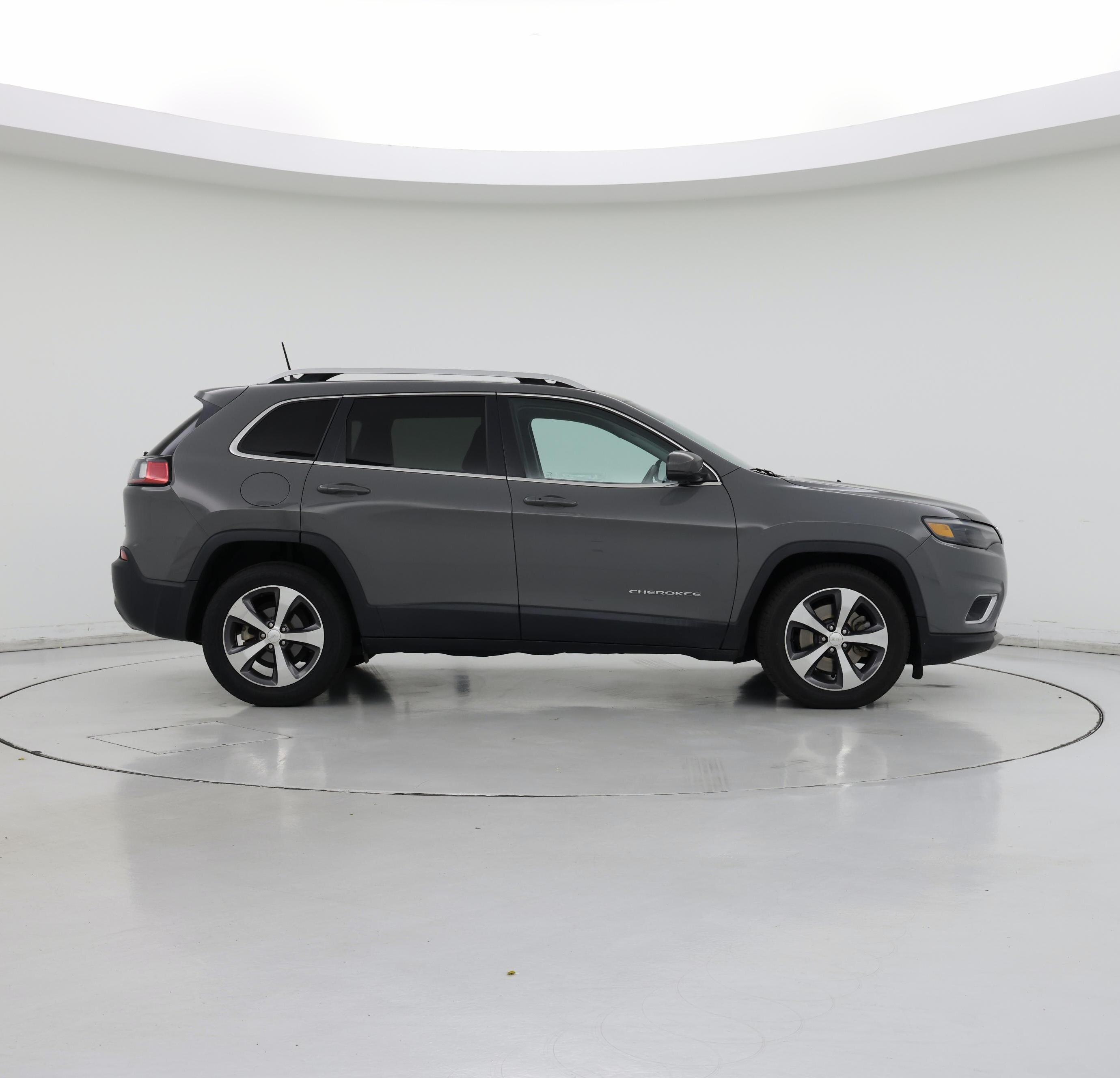 Thumbnail: 2019 Jeep Cherokee - 7