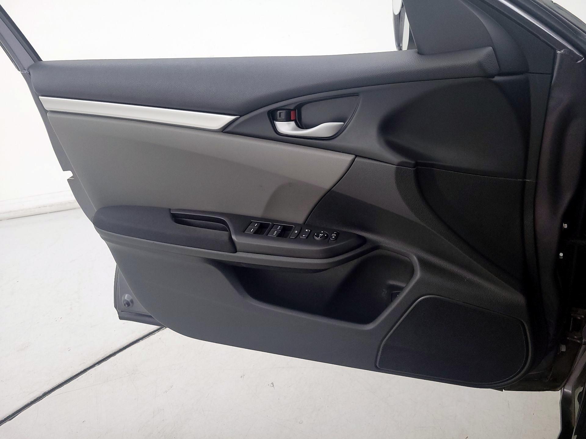 Thumbnail: 2017 Honda Civic - 12