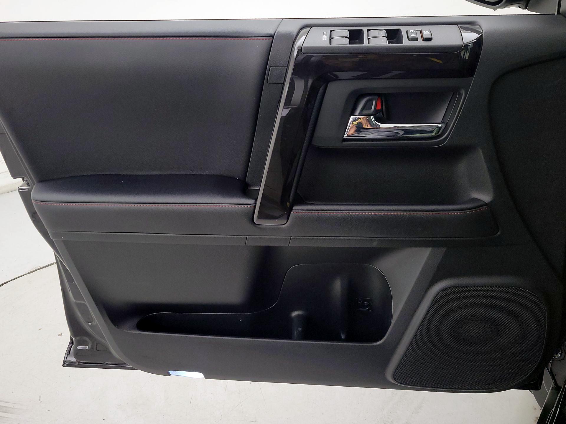 Thumbnail: 2024 Toyota 4Runner - 12
