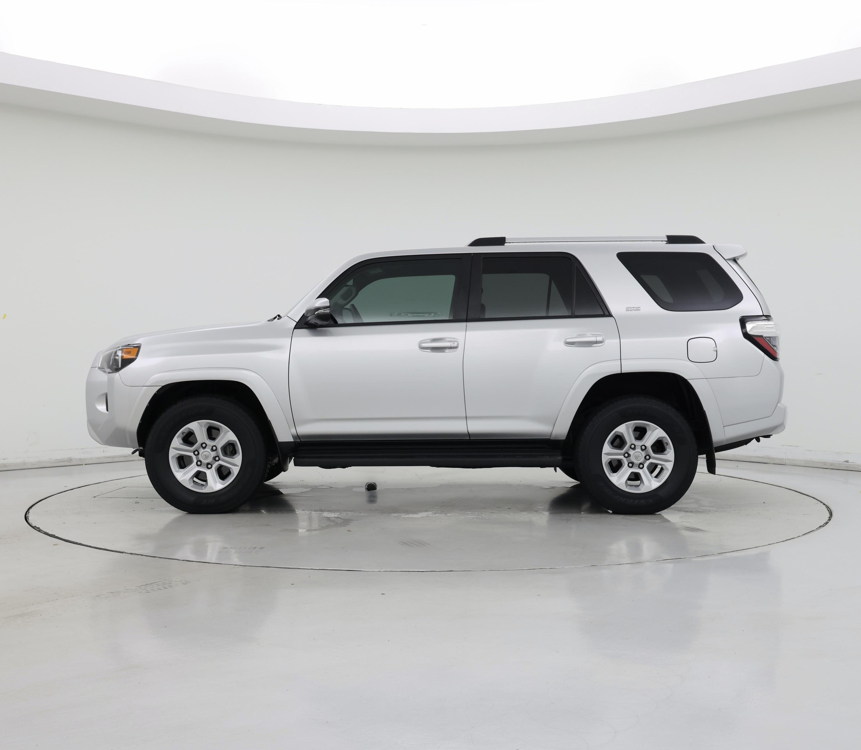 Thumbnail: 2020 Toyota 4Runner - 3