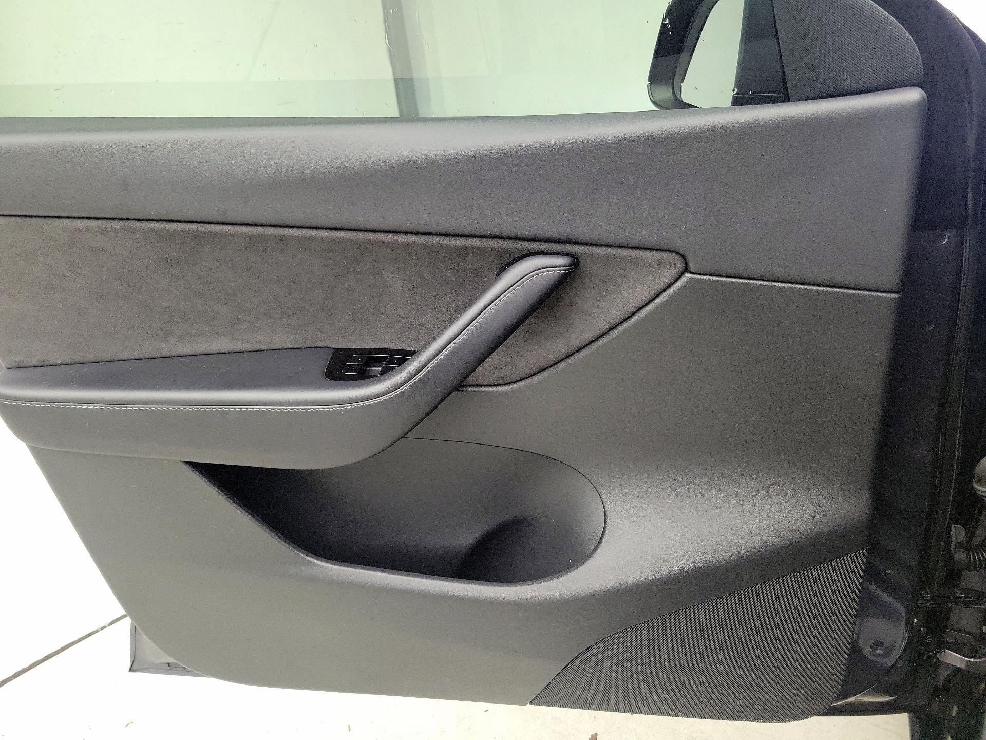 Thumbnail: 2020 Tesla Model Y - 12