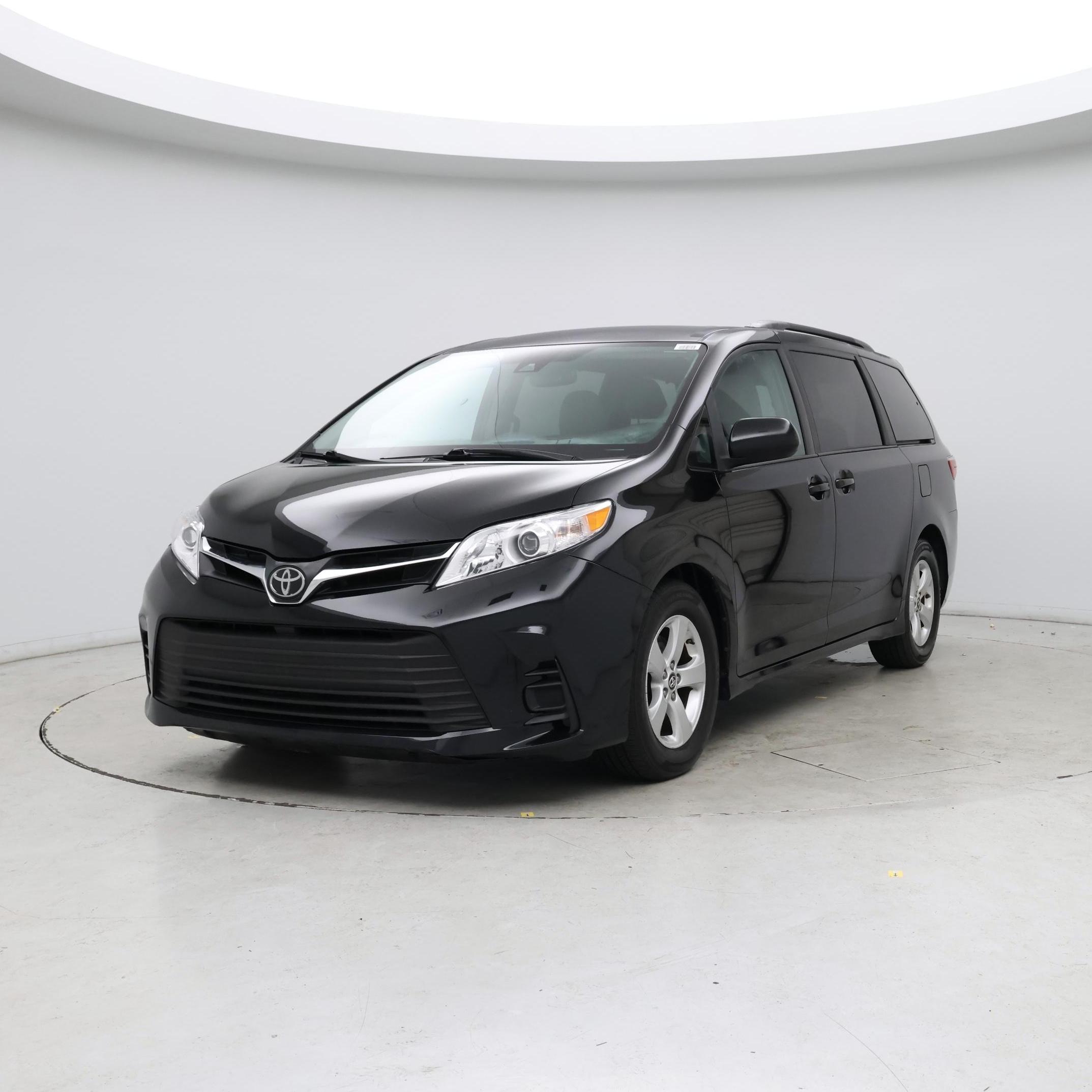 Thumbnail: 2018 Toyota Sienna - 4