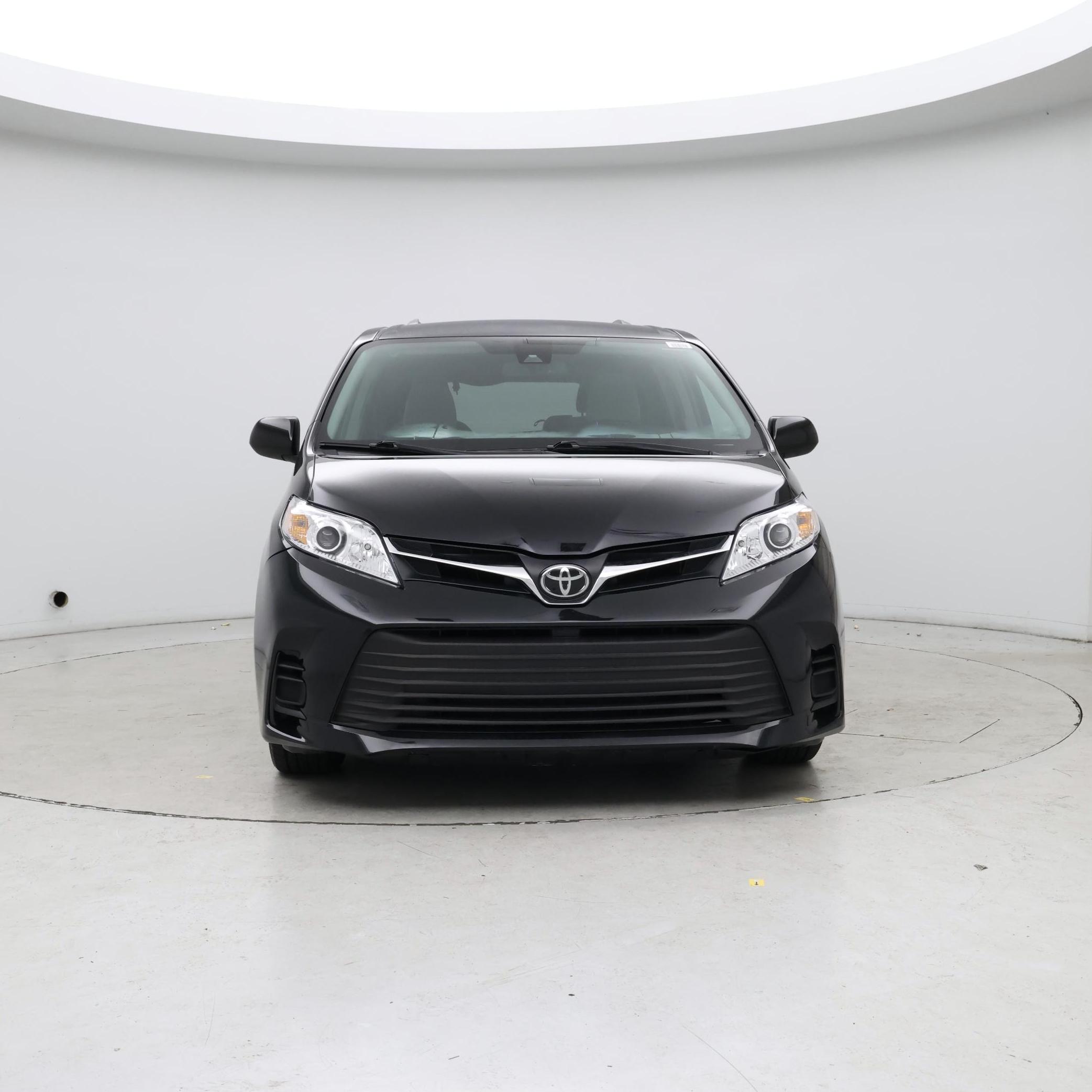 Thumbnail: 2018 Toyota Sienna - 5