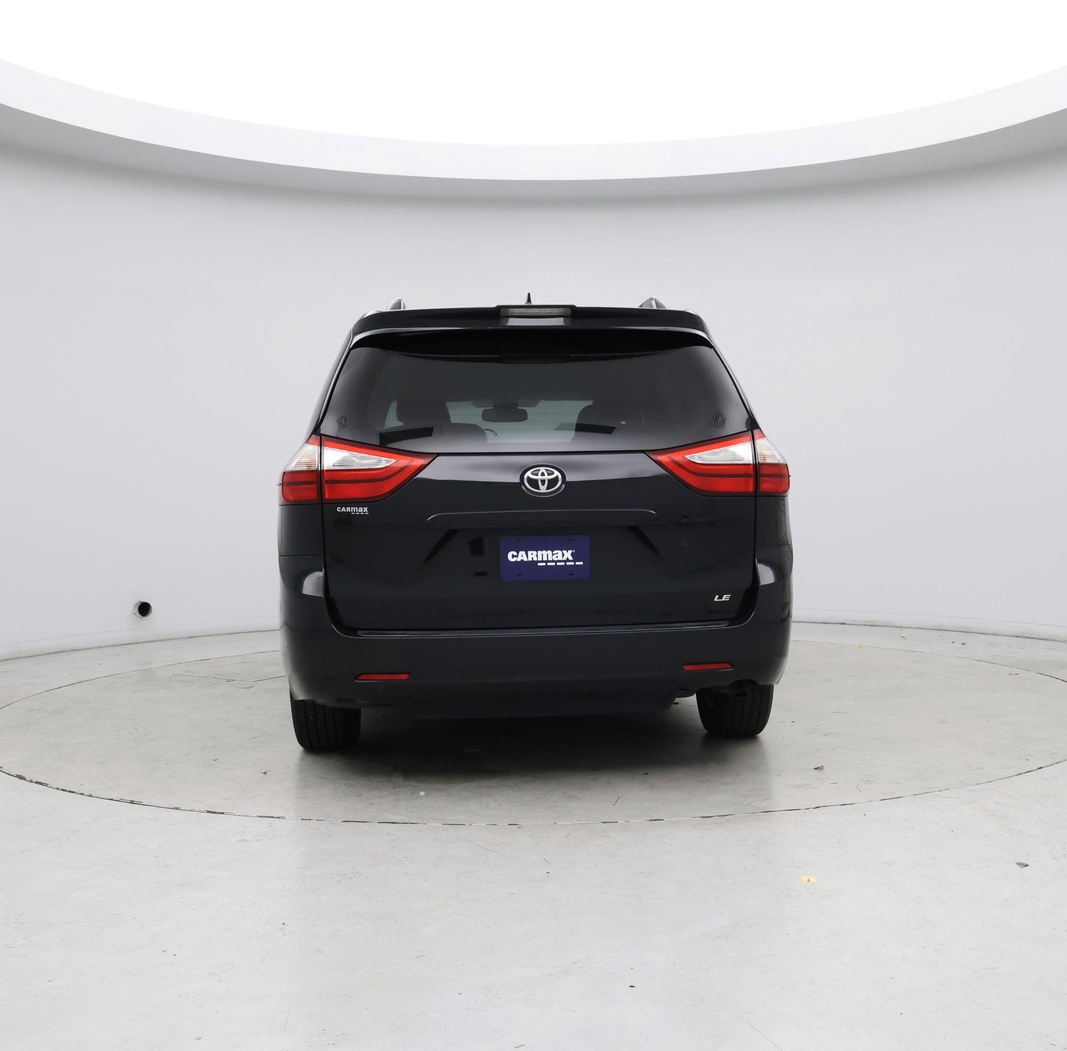 Thumbnail: 2018 Toyota Sienna - 6