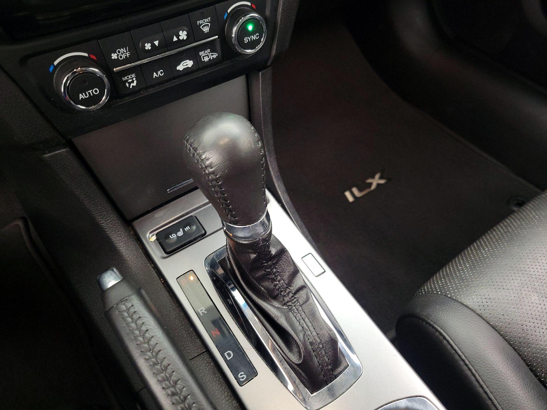 Thumbnail: 2014 Acura ILX - 17