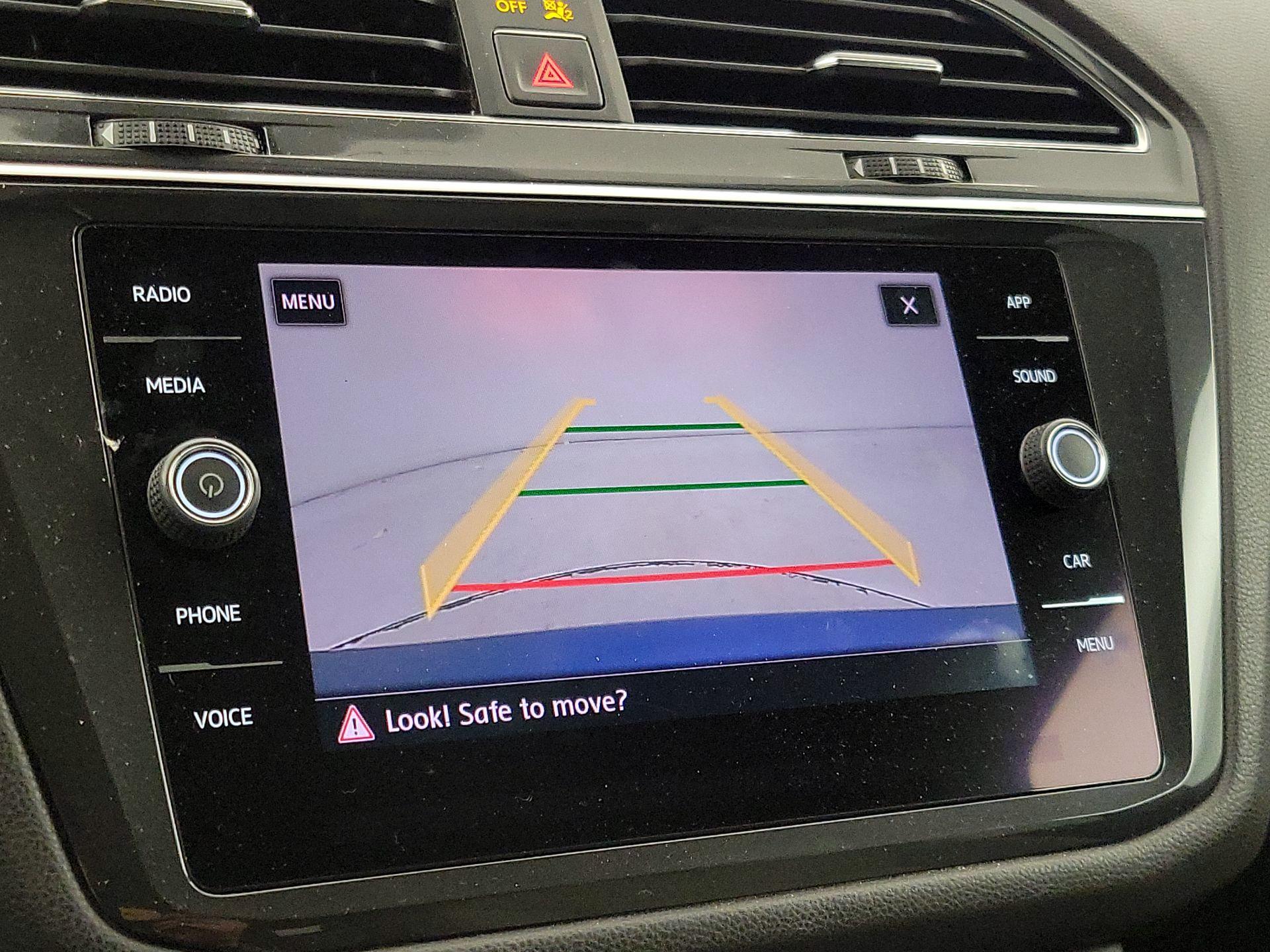 Thumbnail: 2018 Volkswagen Tiguan - 14