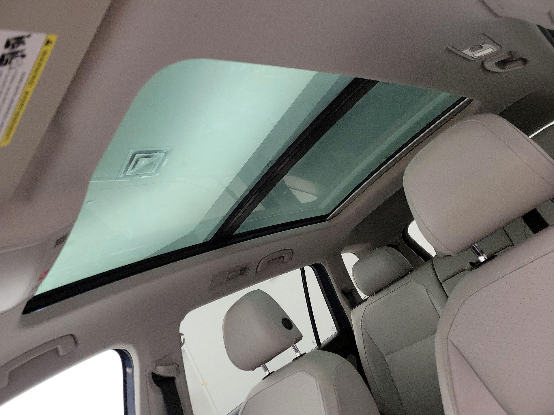 Thumbnail: 2018 Volkswagen Tiguan - 19