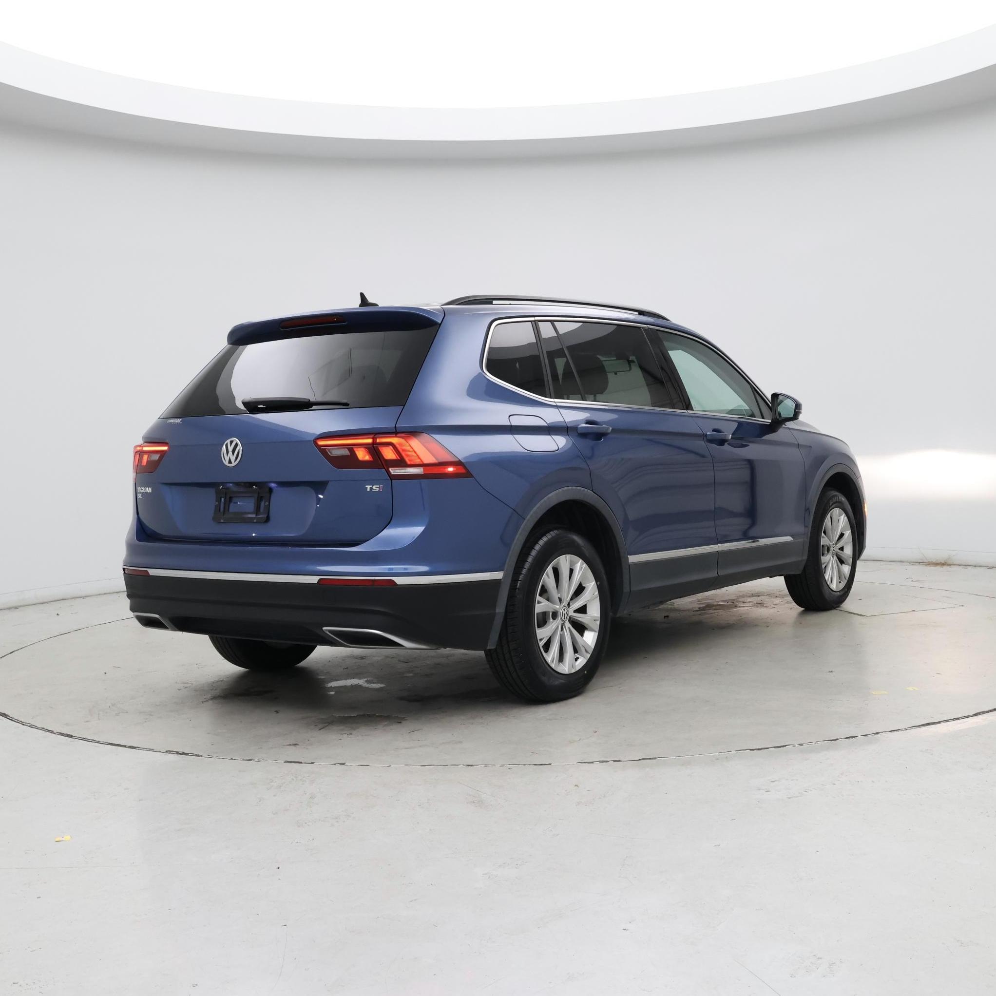 Thumbnail: 2018 Volkswagen Tiguan - 8