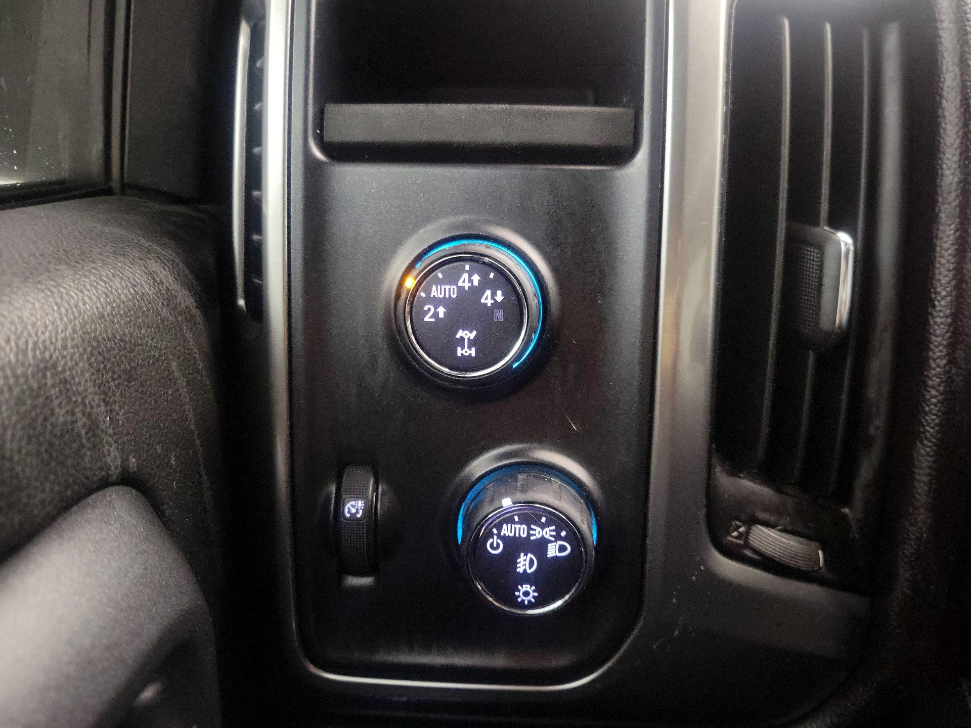 Thumbnail: 2016 Chevrolet Silverado 1500 - 13