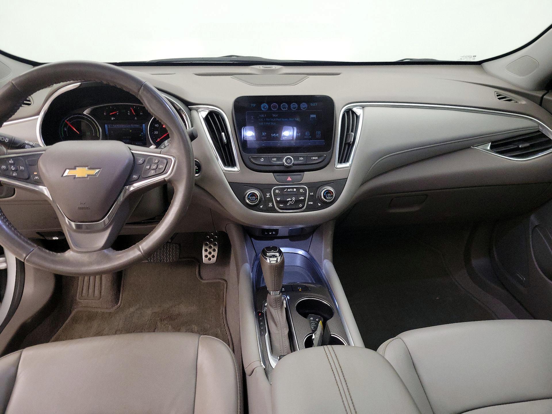 Thumbnail: 2017 Chevrolet Malibu - 9