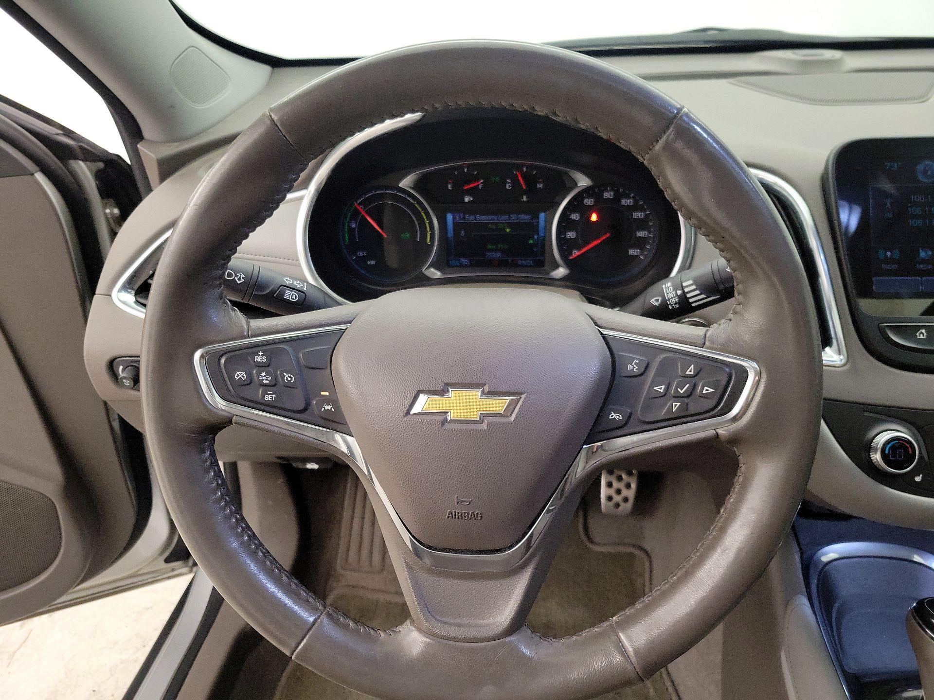 Thumbnail: 2017 Chevrolet Malibu - 10