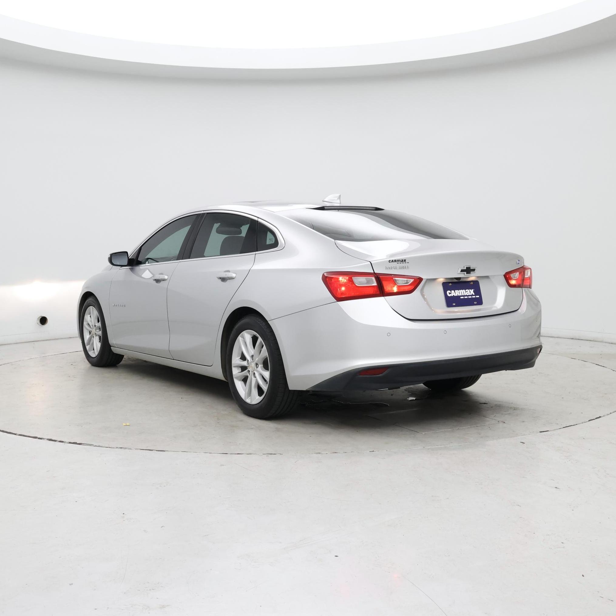 Thumbnail: 2017 Chevrolet Malibu - 2