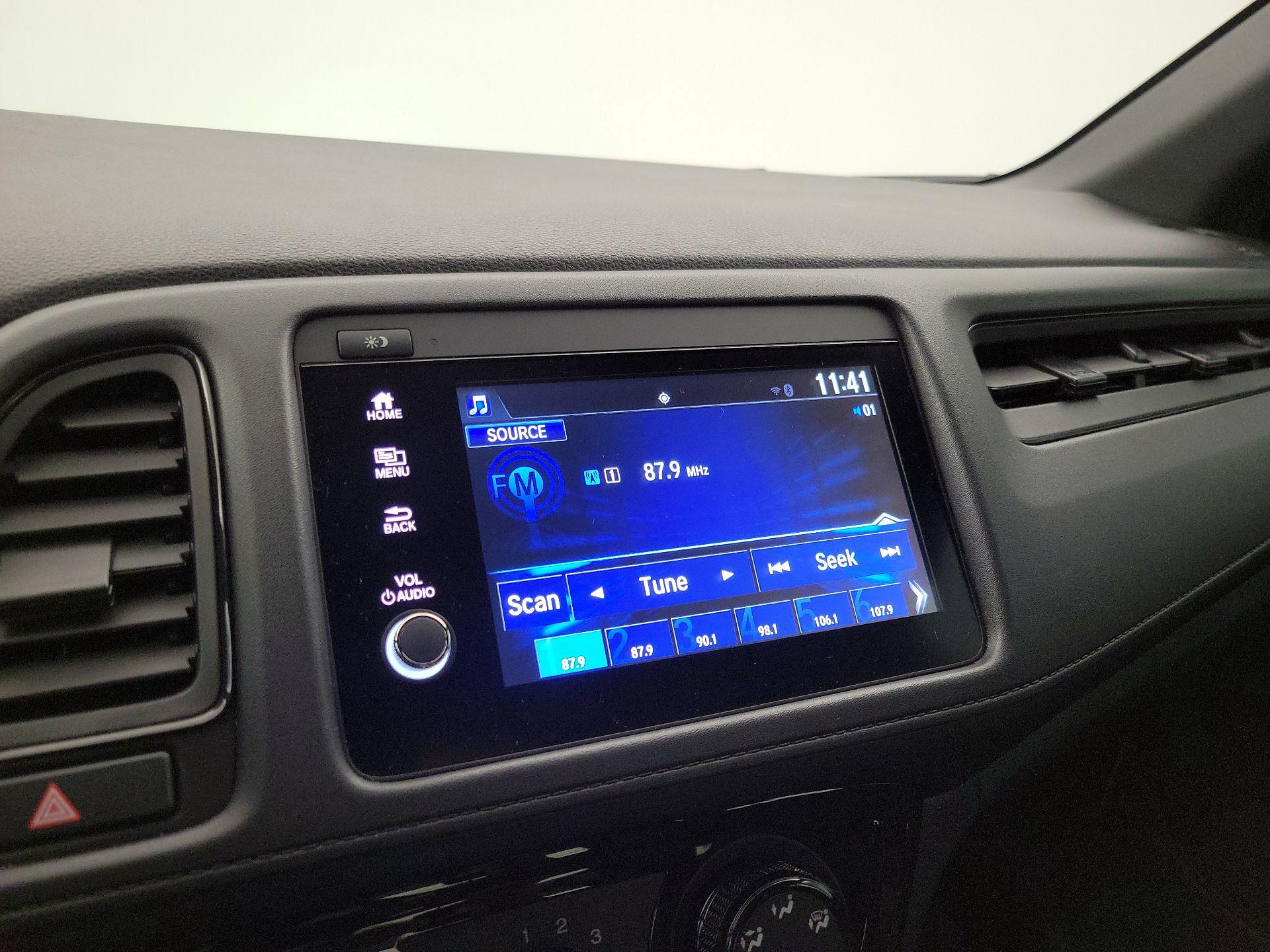 Thumbnail: 2019 Honda HR-V - 15