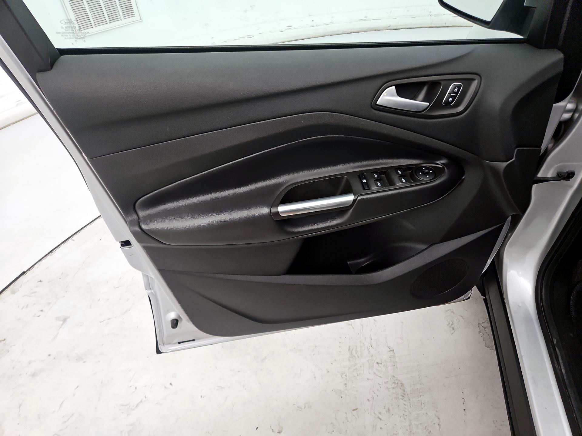 Thumbnail: 2017 Ford Escape - 12