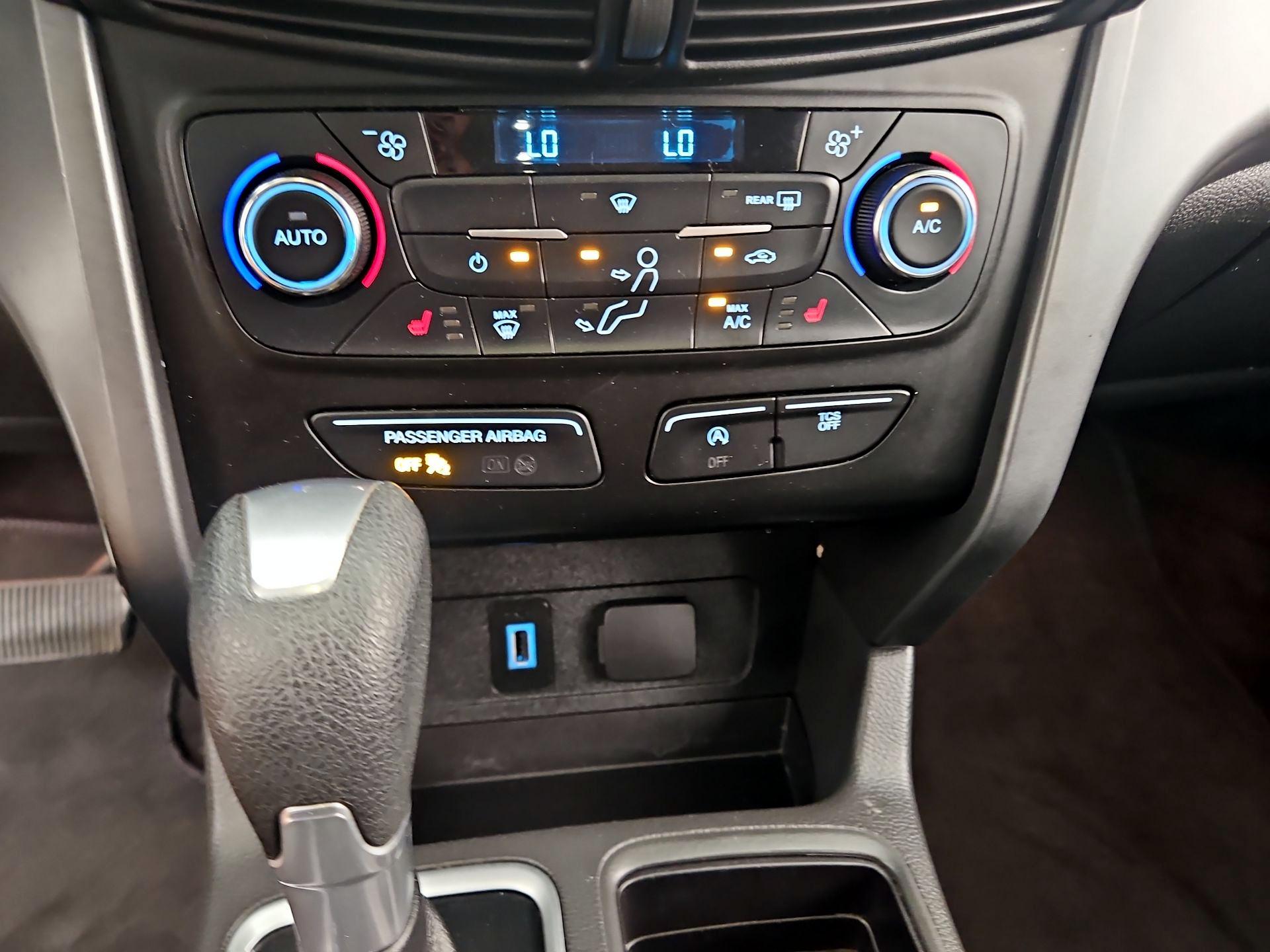 Thumbnail: 2017 Ford Escape - 16