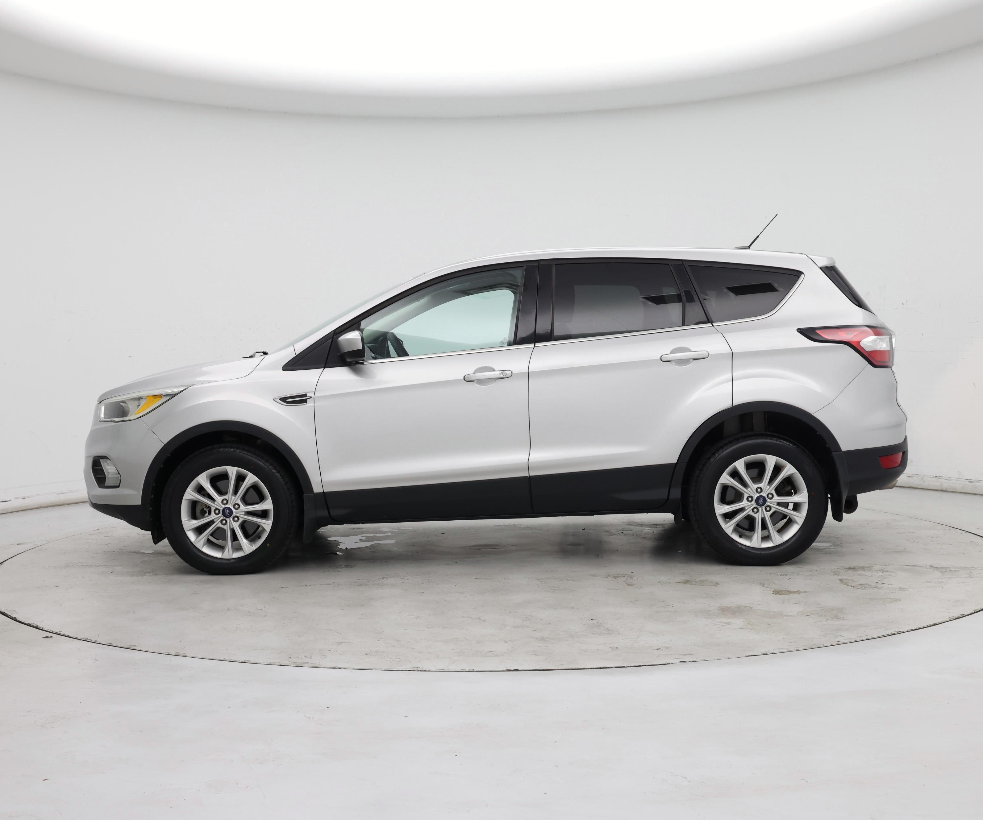 Thumbnail: 2017 Ford Escape - 3