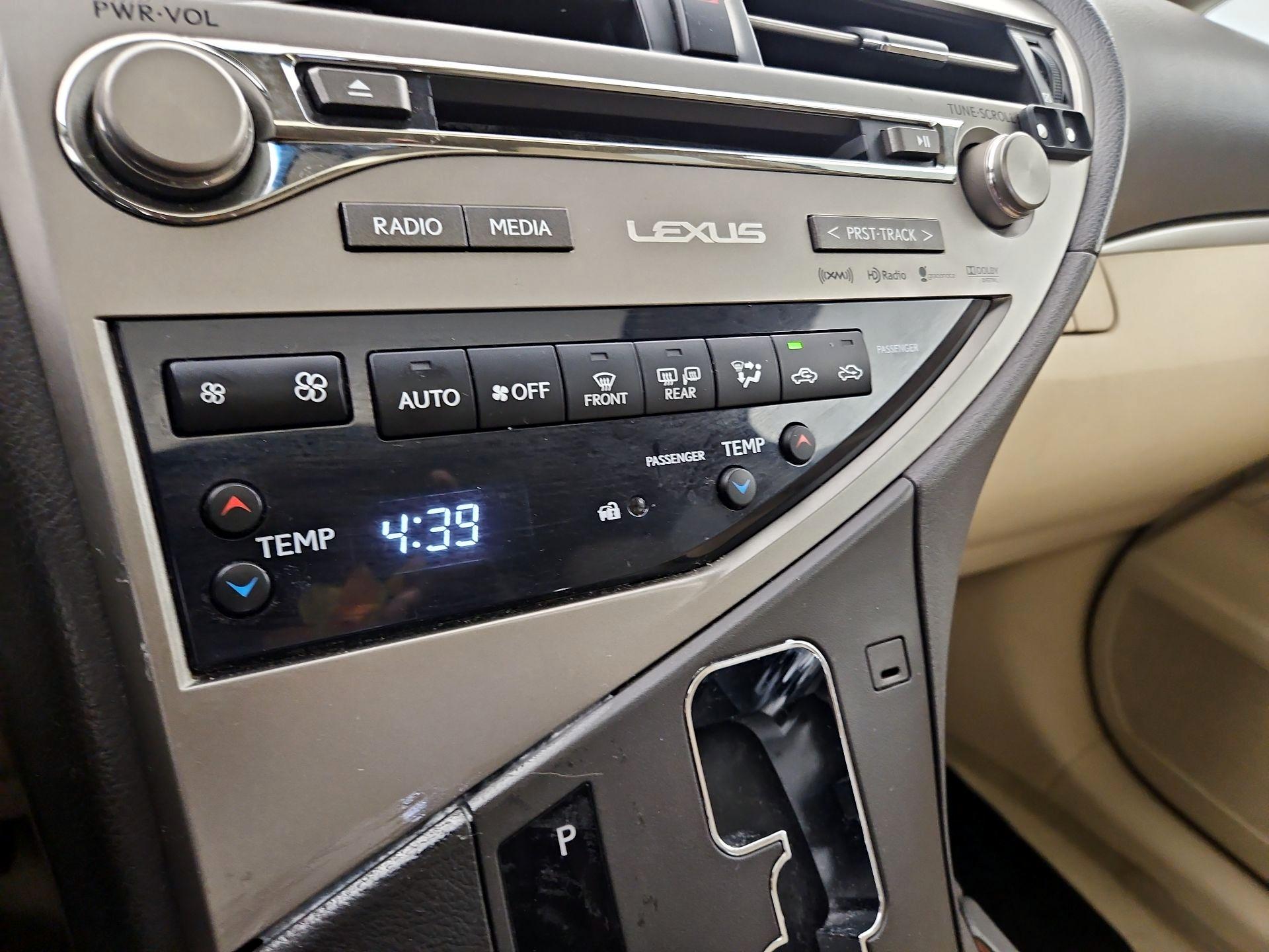 Thumbnail: 2015 Lexus RX - 17