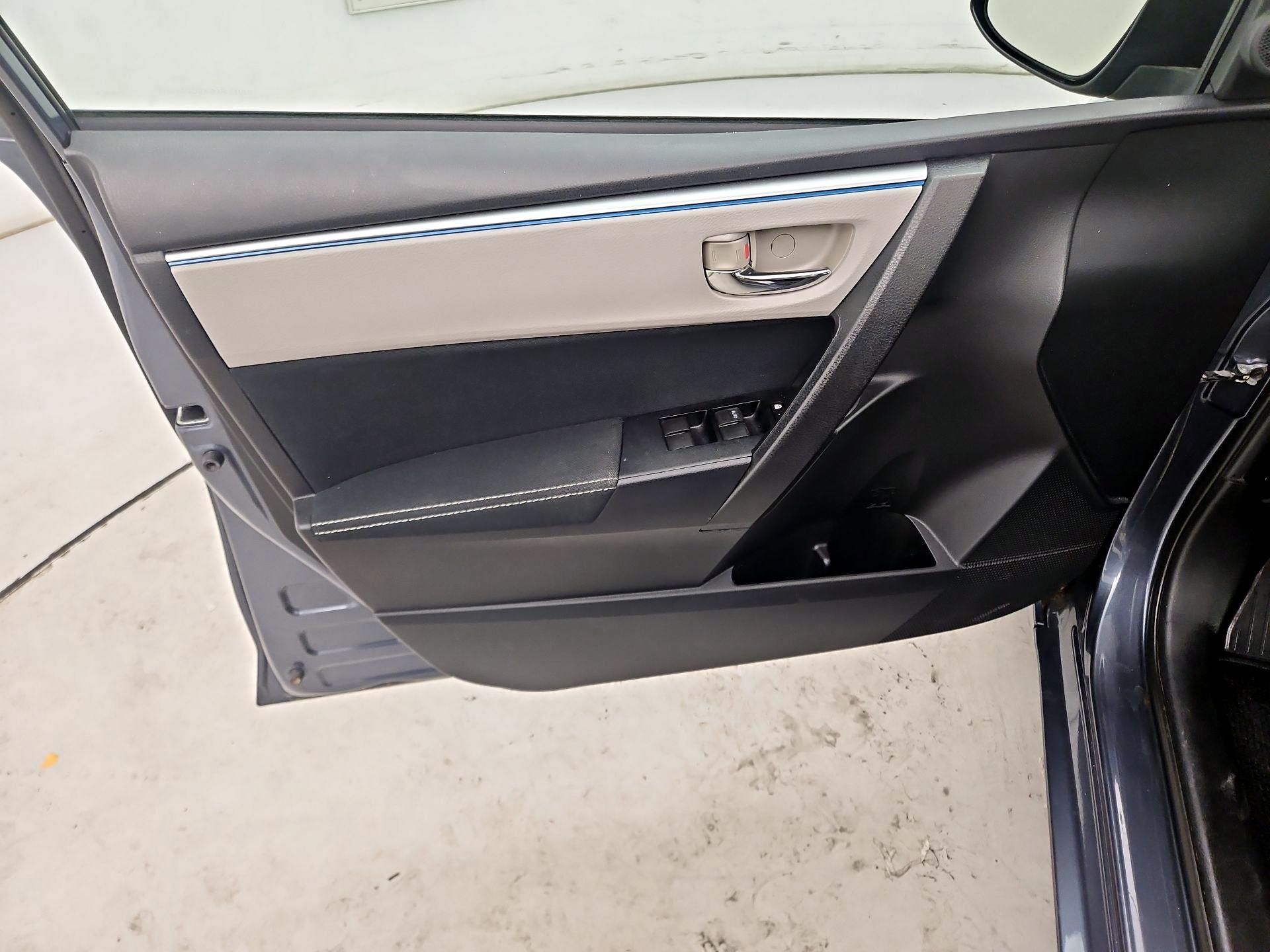 Thumbnail: 2014 Toyota Corolla - 12