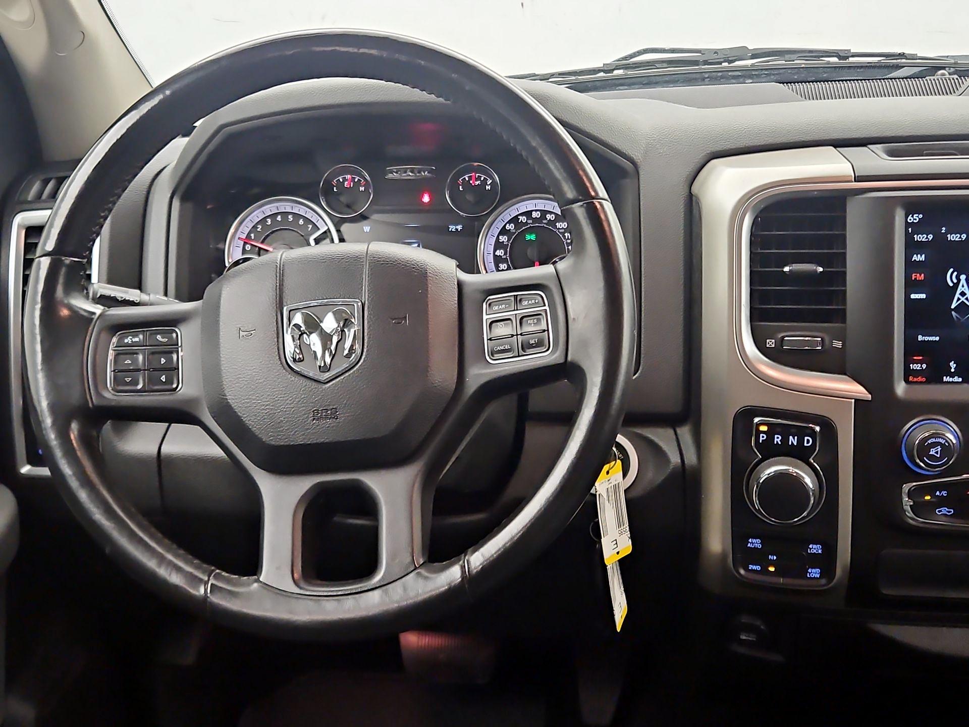 Thumbnail: 2019 RAM 1500 Classic - 10