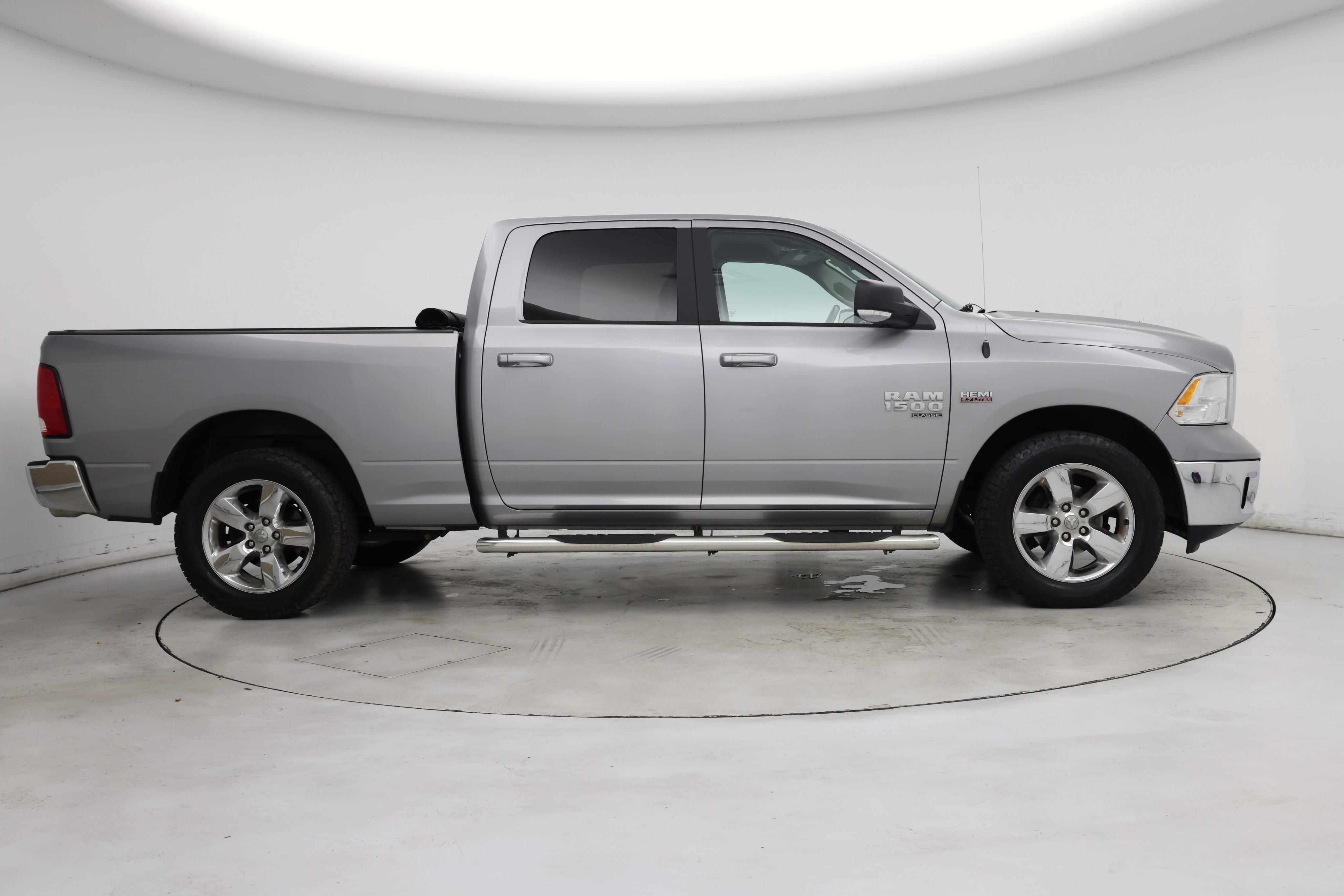 Thumbnail: 2019 RAM 1500 Classic - 7