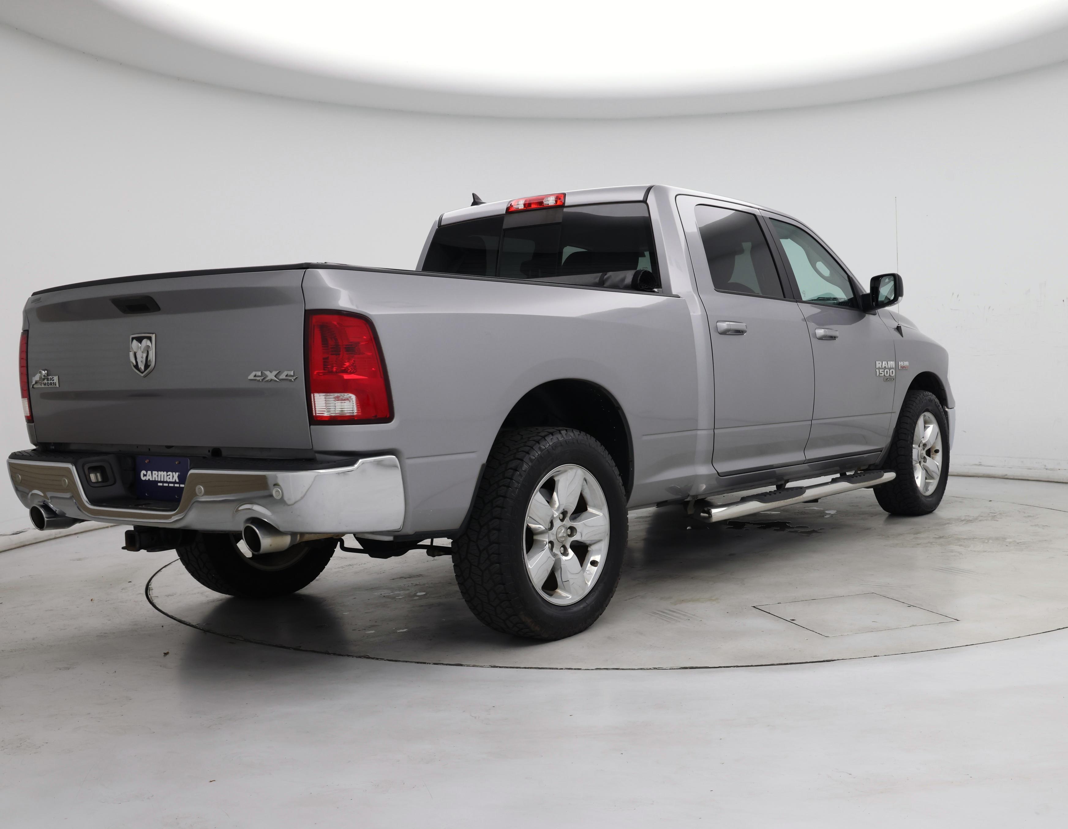 Thumbnail: 2019 RAM 1500 Classic - 8
