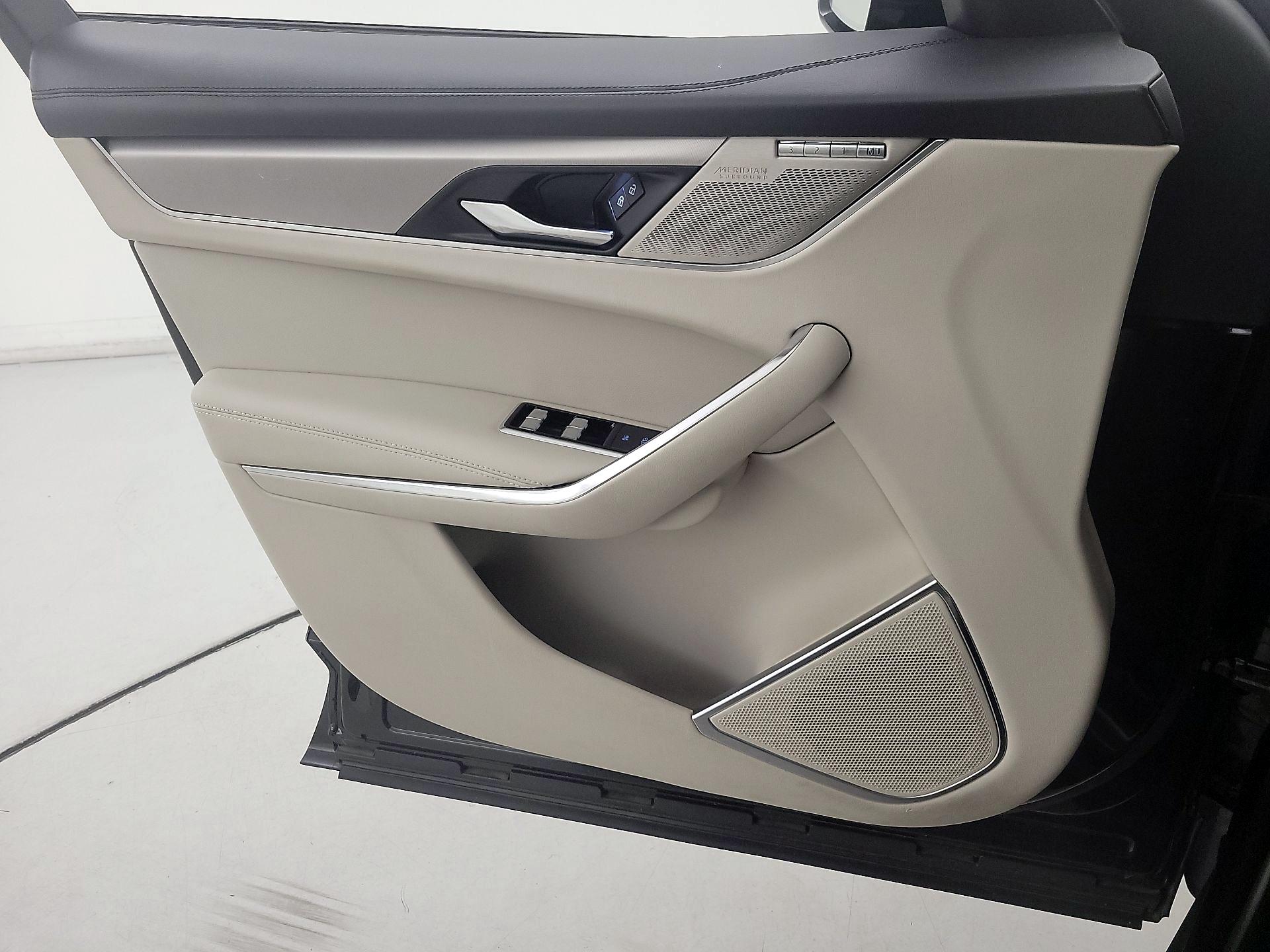 Thumbnail: 2021 Jaguar F-Pace - 12