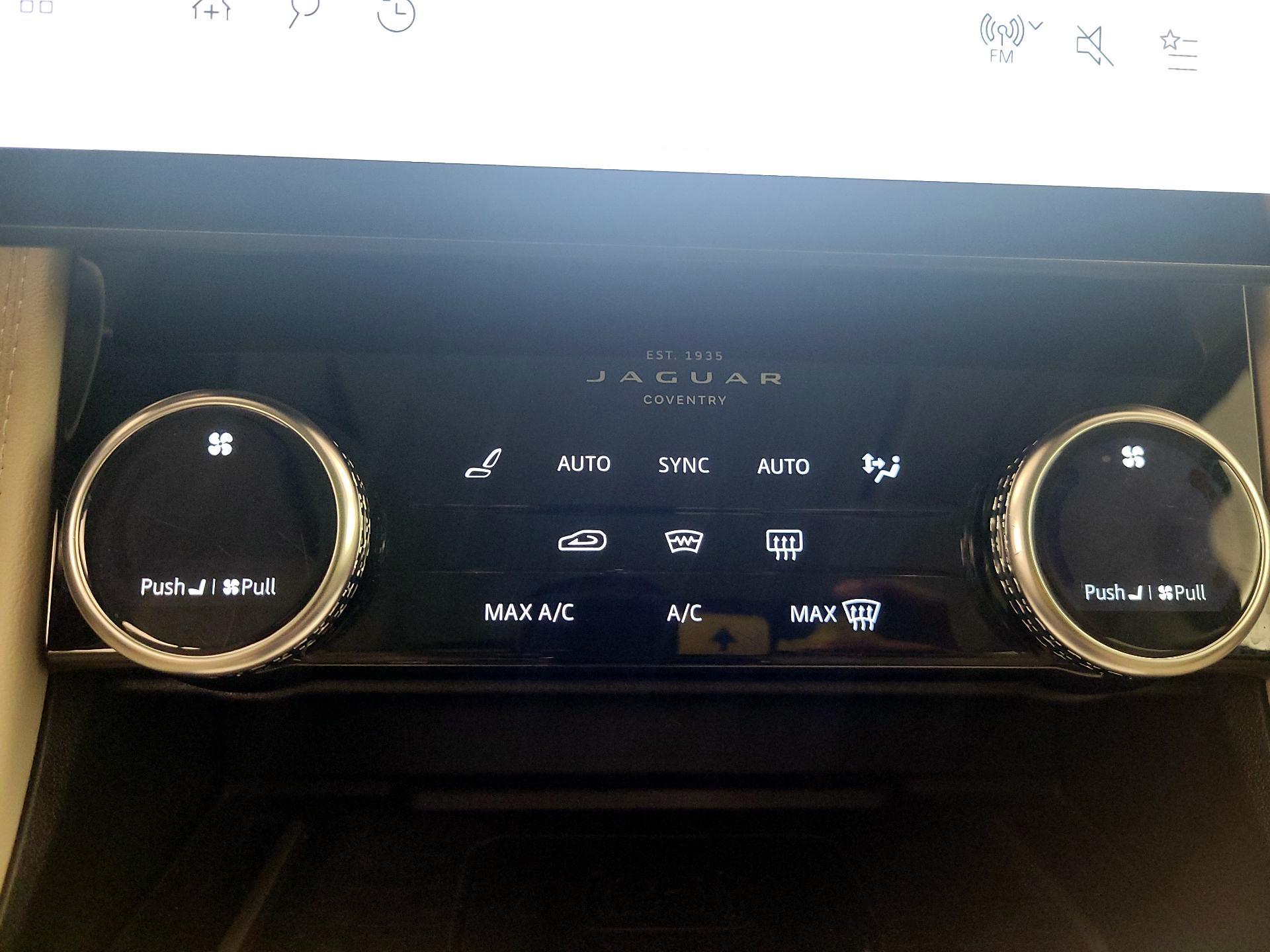 Thumbnail: 2021 Jaguar F-Pace - 17