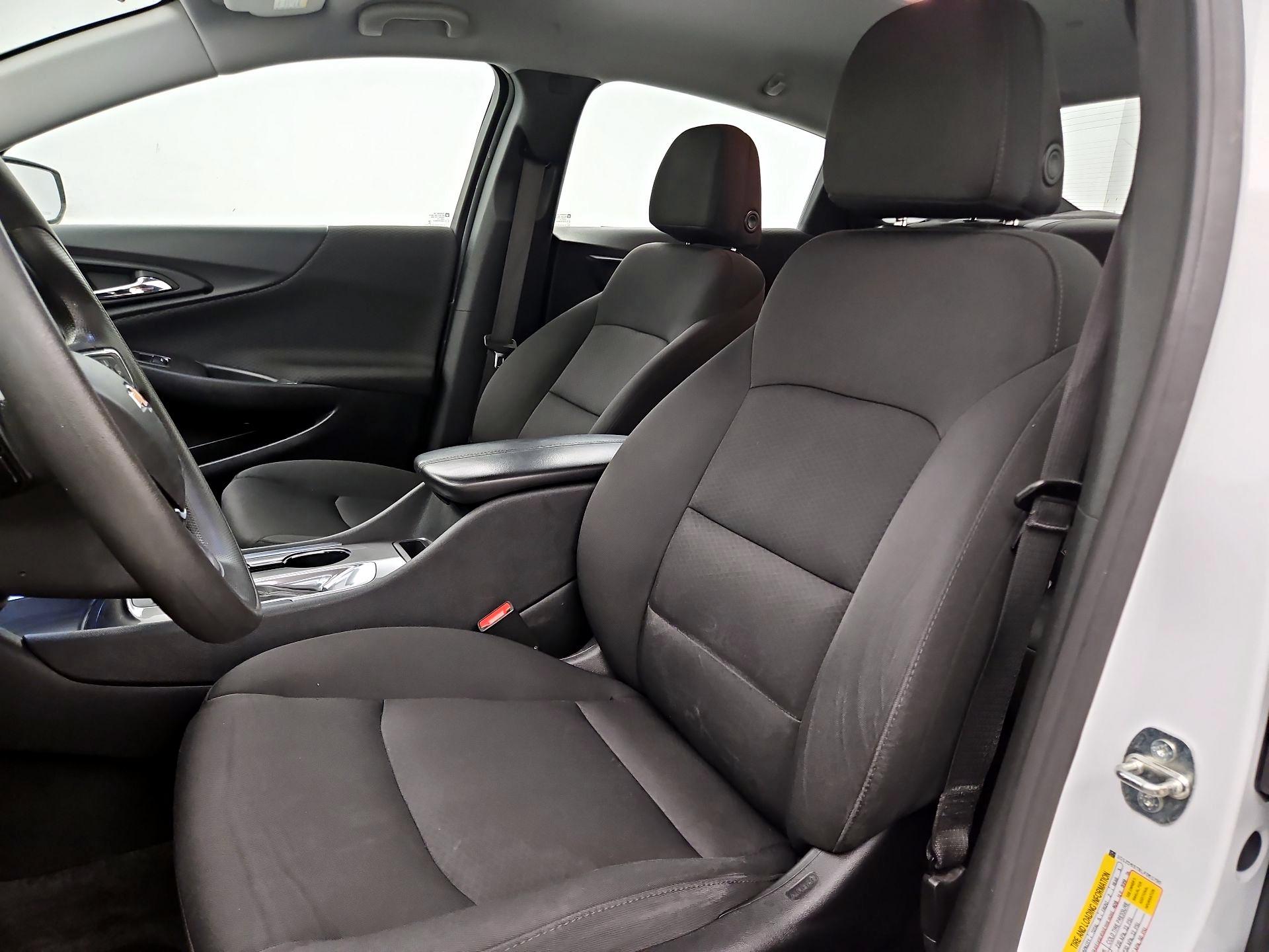 Thumbnail: 2020 Chevrolet Malibu - 11