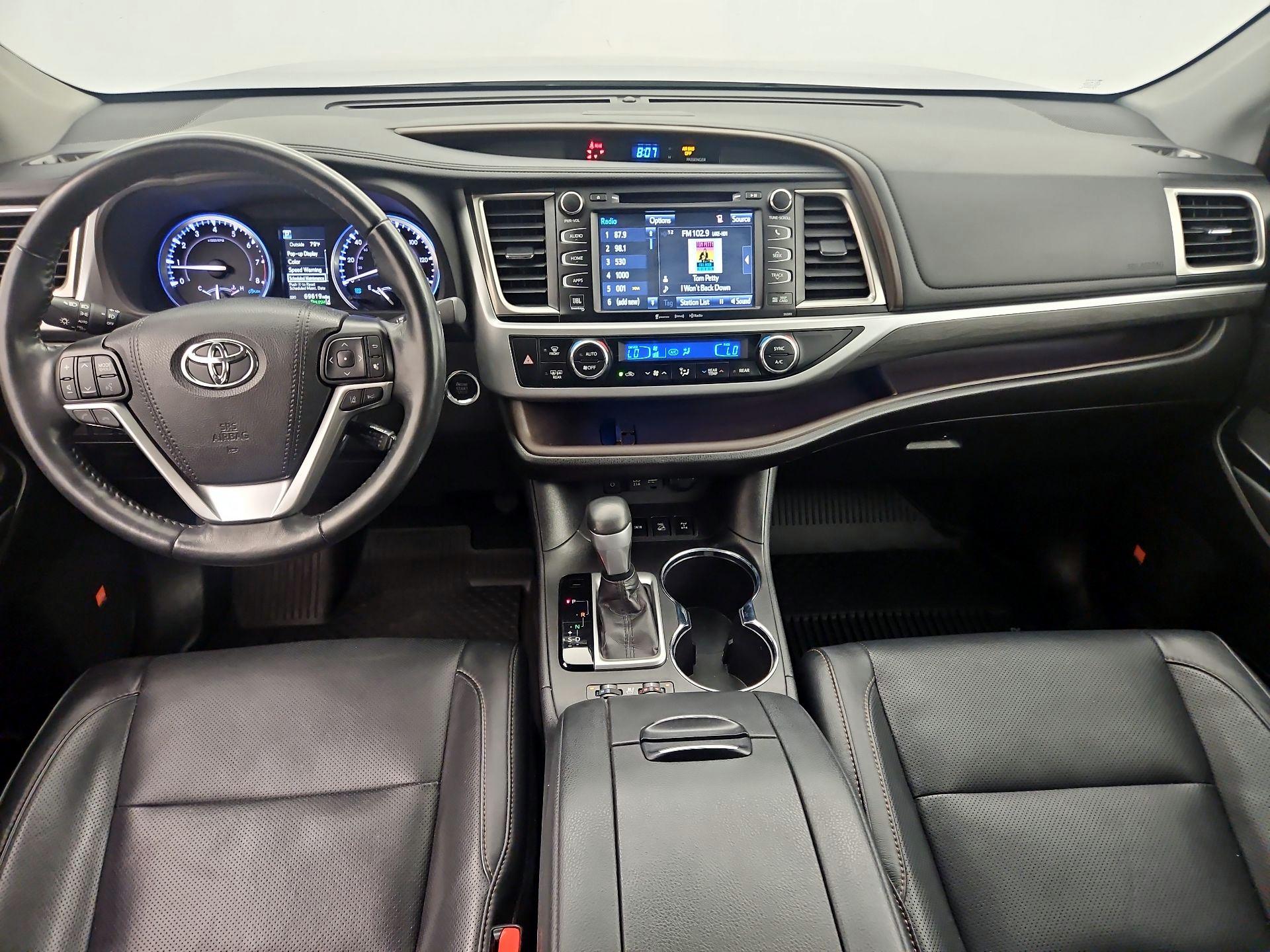 Thumbnail: 2019 Toyota Highlander - 9