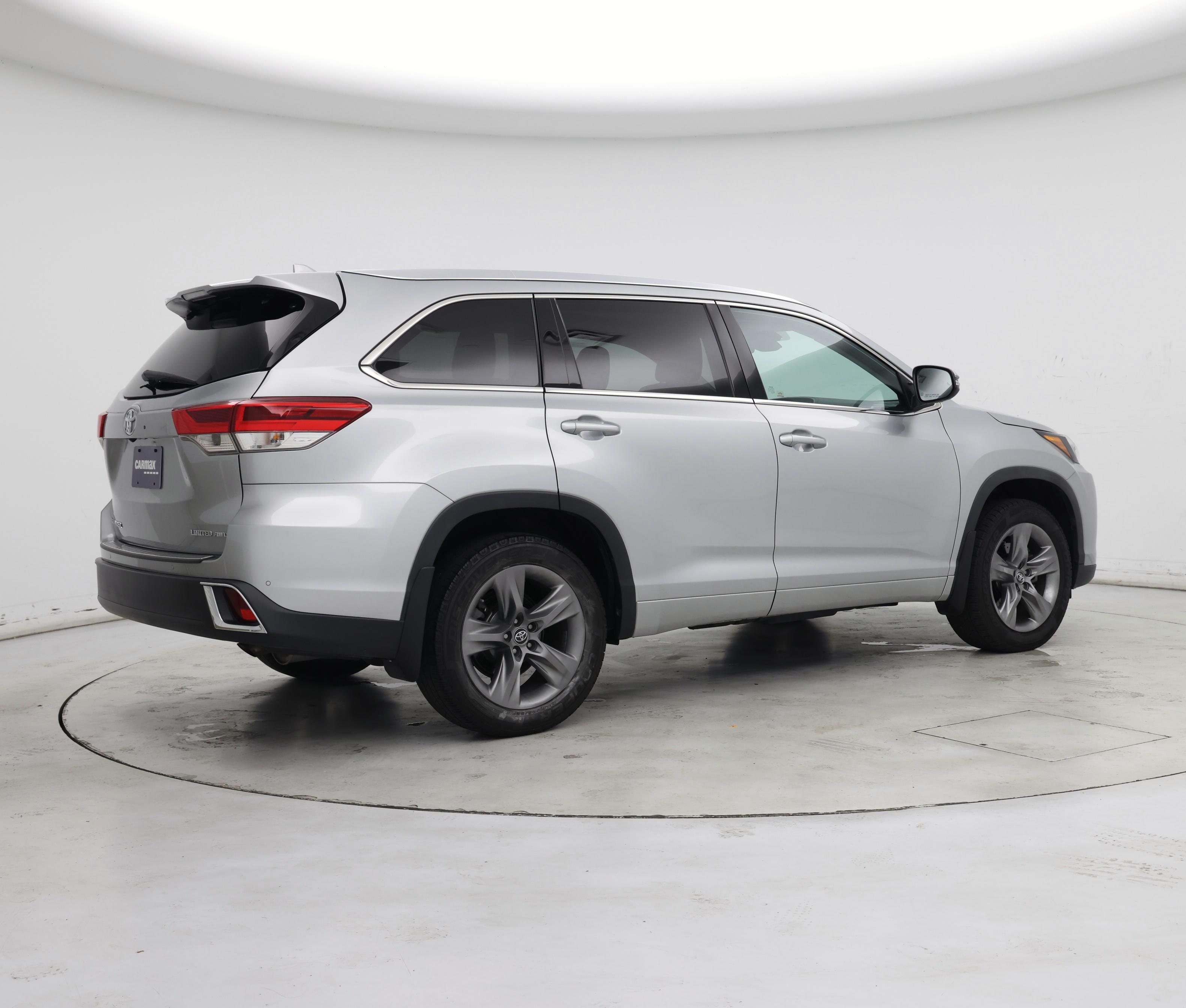 Thumbnail: 2019 Toyota Highlander - 7