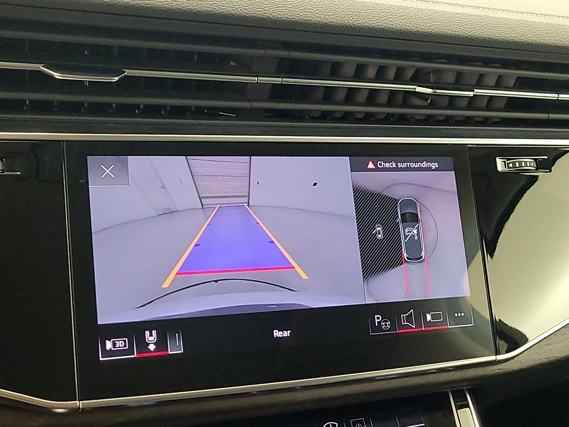 Thumbnail: 2023 Audi Q7 - 15