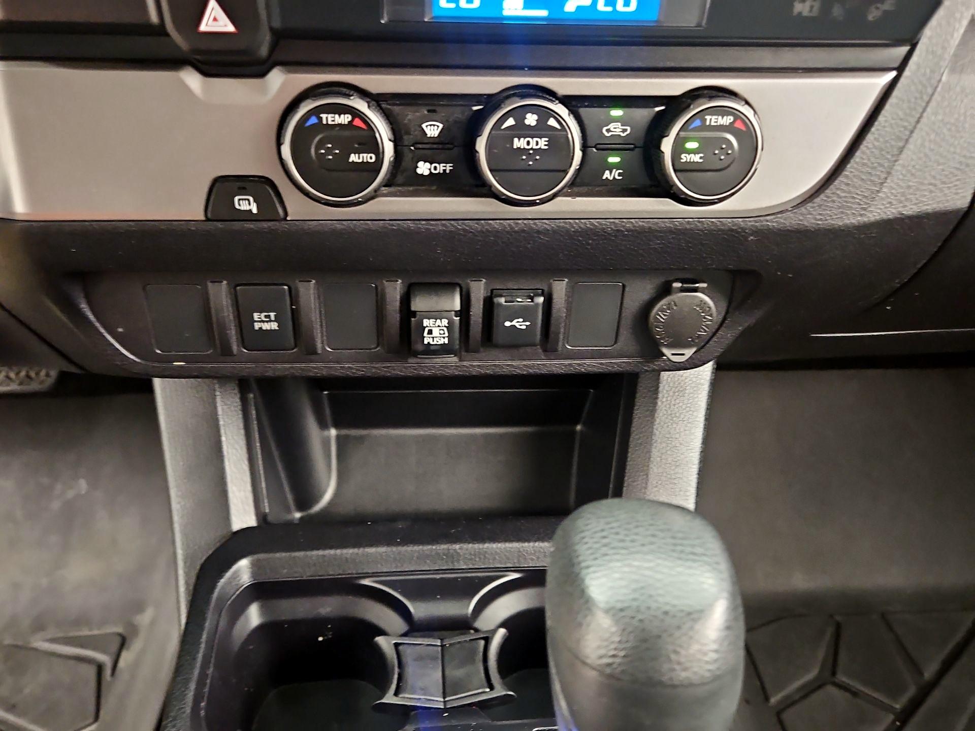 Thumbnail: 2021 Toyota Tacoma - 16