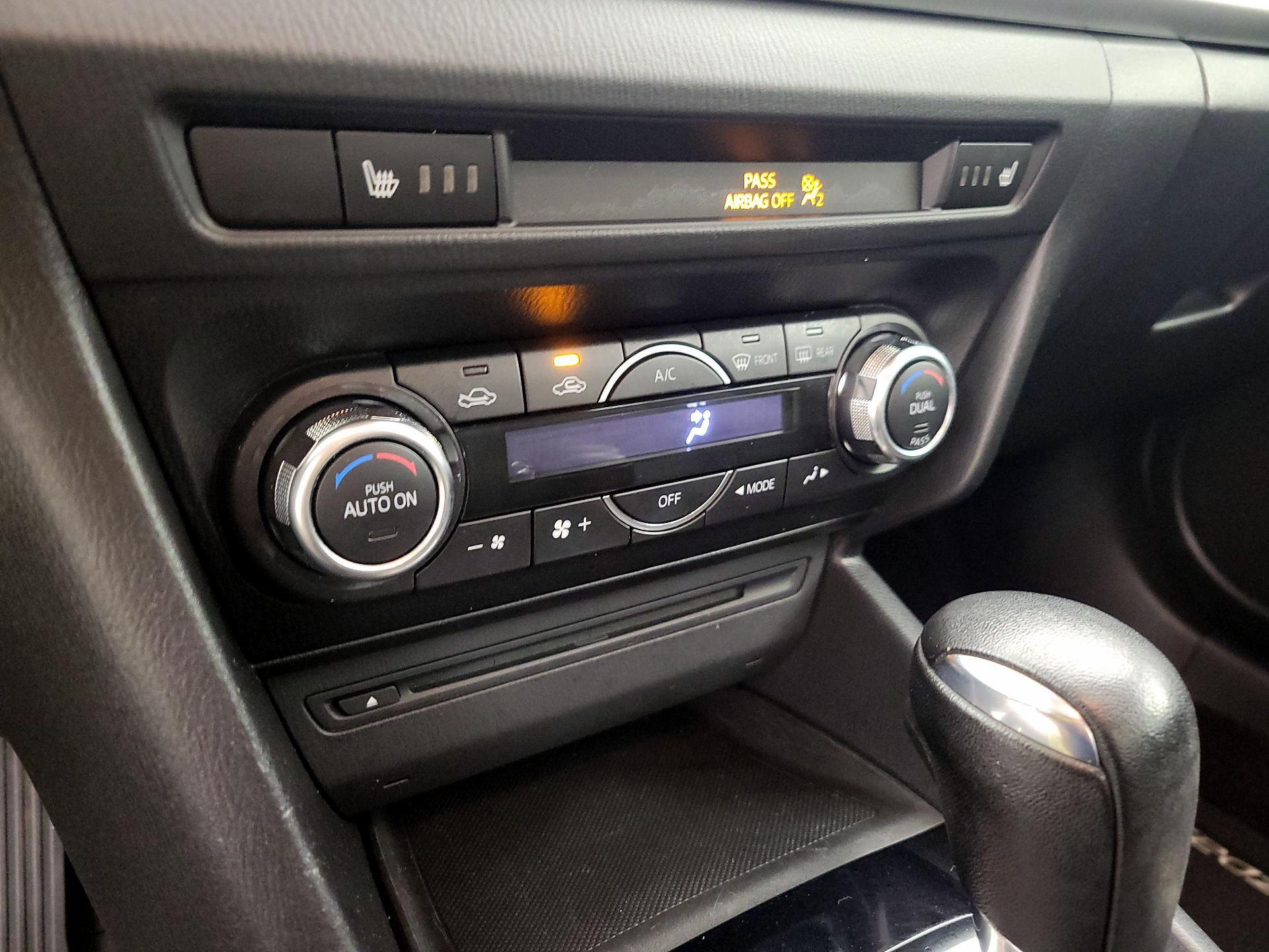 Thumbnail: 2015 Mazda Mazda3 - 17
