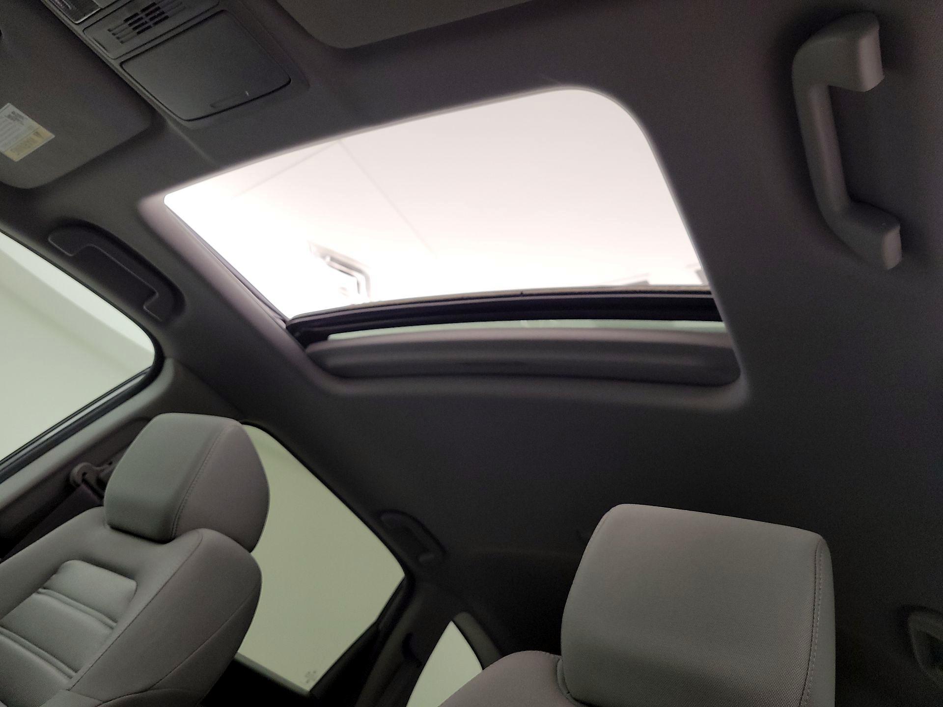 Thumbnail: 2019 Honda CR-V - 17