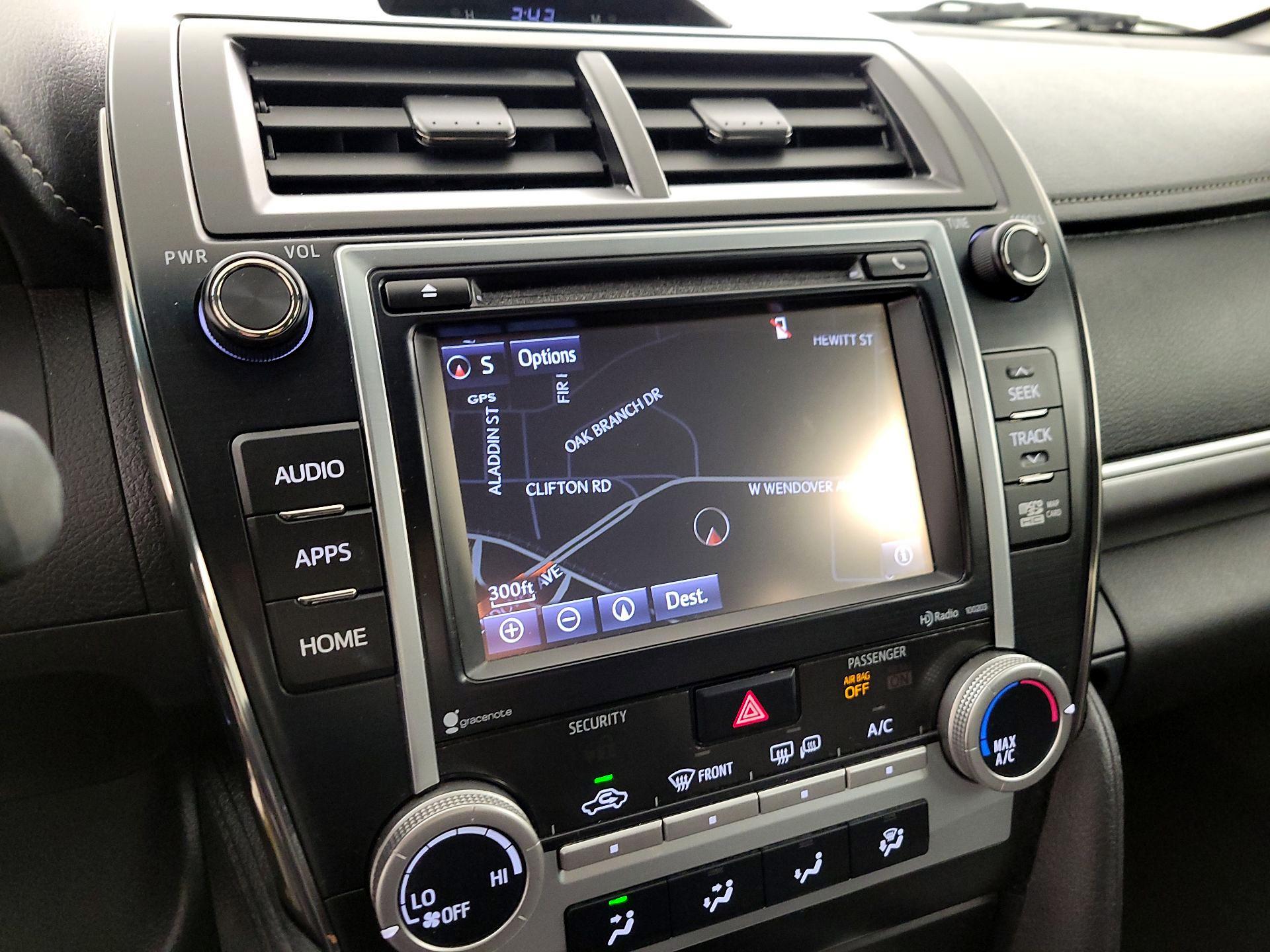Thumbnail: 2014 Toyota Camry - 12