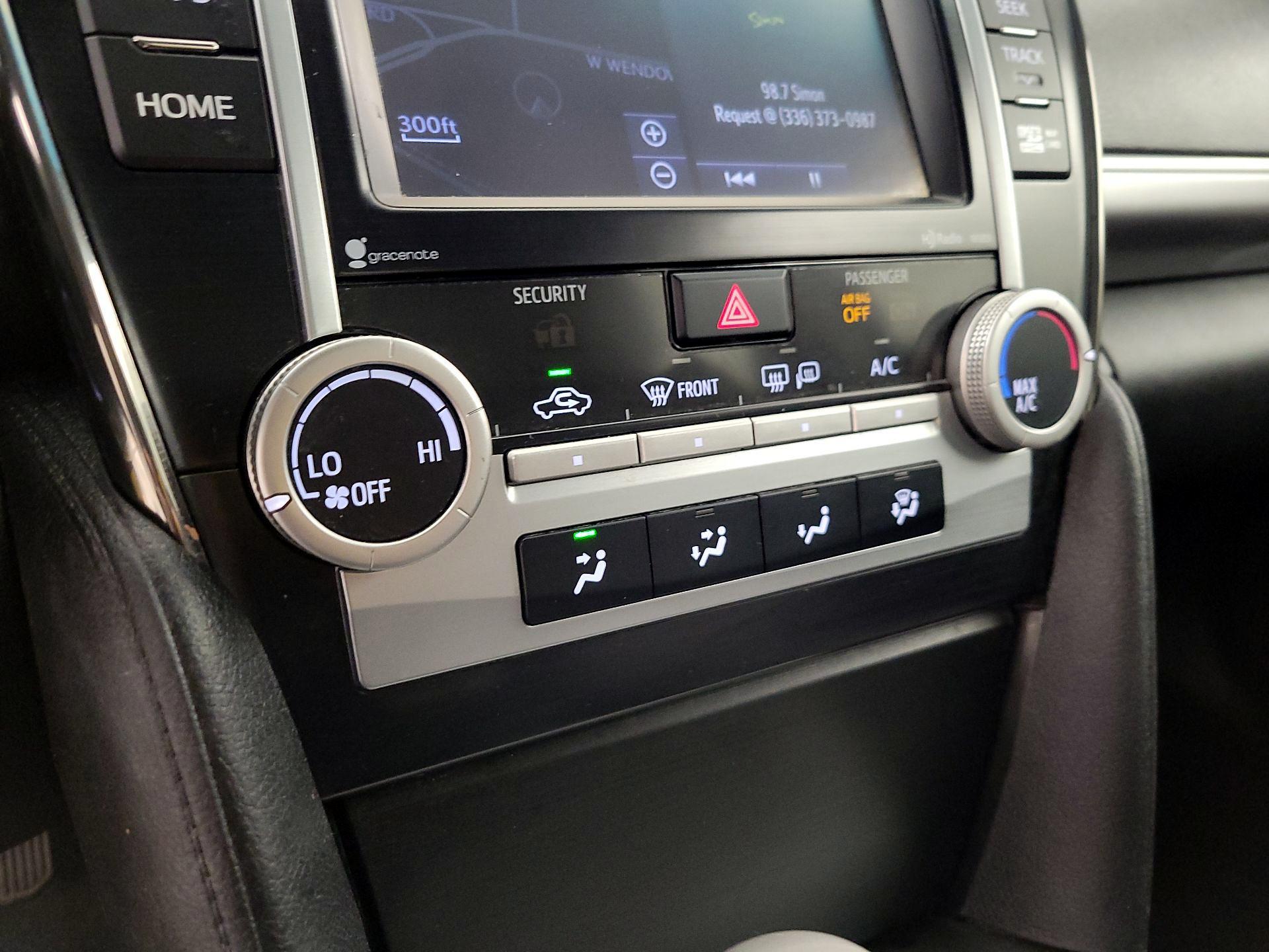 Thumbnail: 2014 Toyota Camry - 15