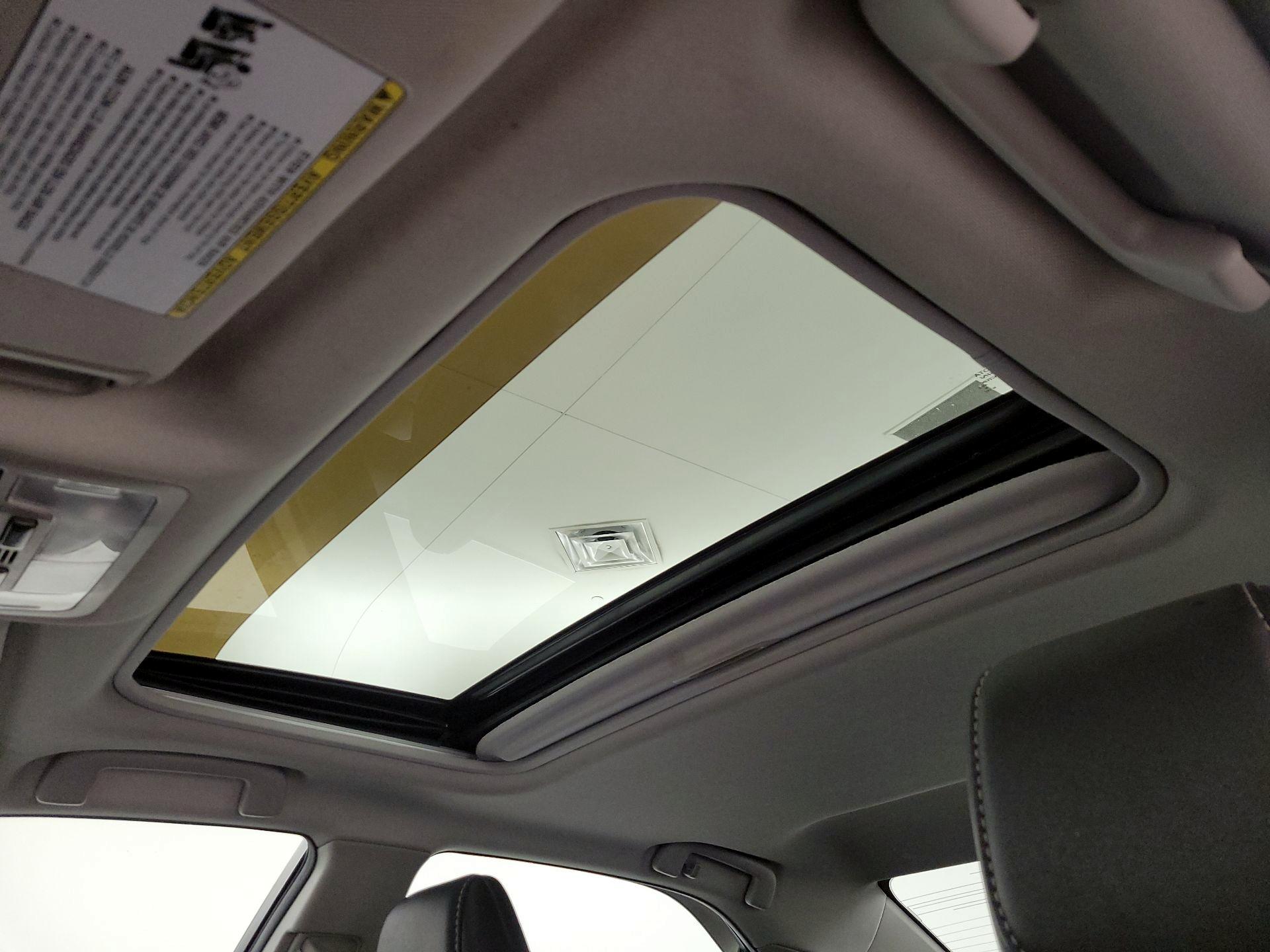 Thumbnail: 2014 Toyota Camry - 18