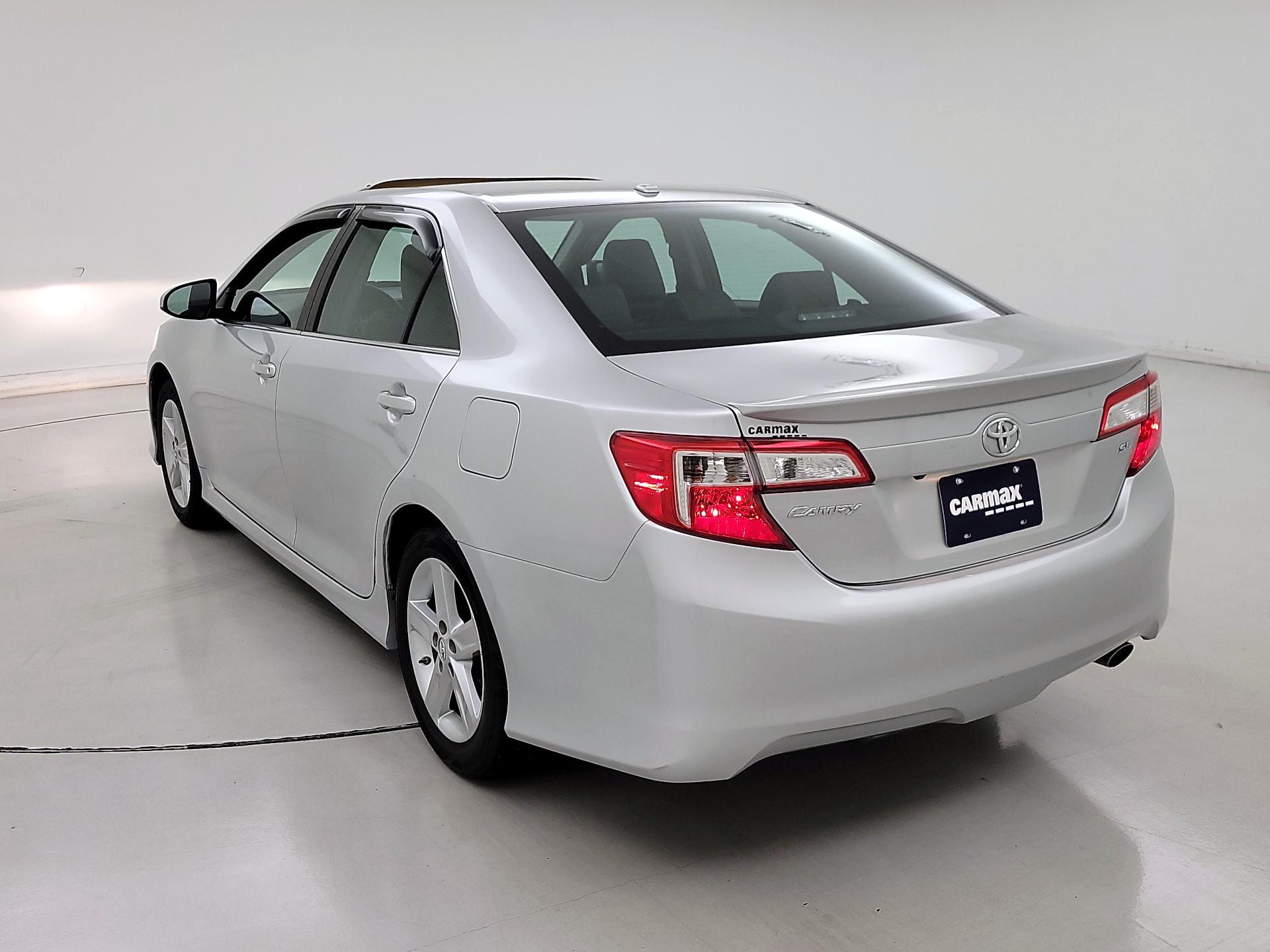 Thumbnail: 2014 Toyota Camry - 7