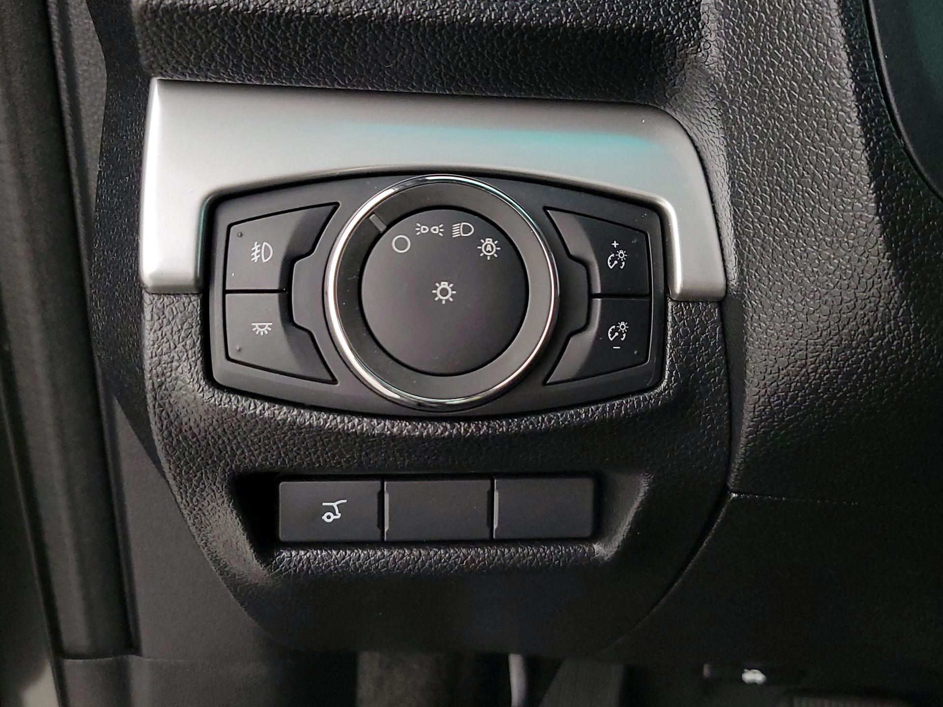 Thumbnail: 2017 Ford Explorer - 13