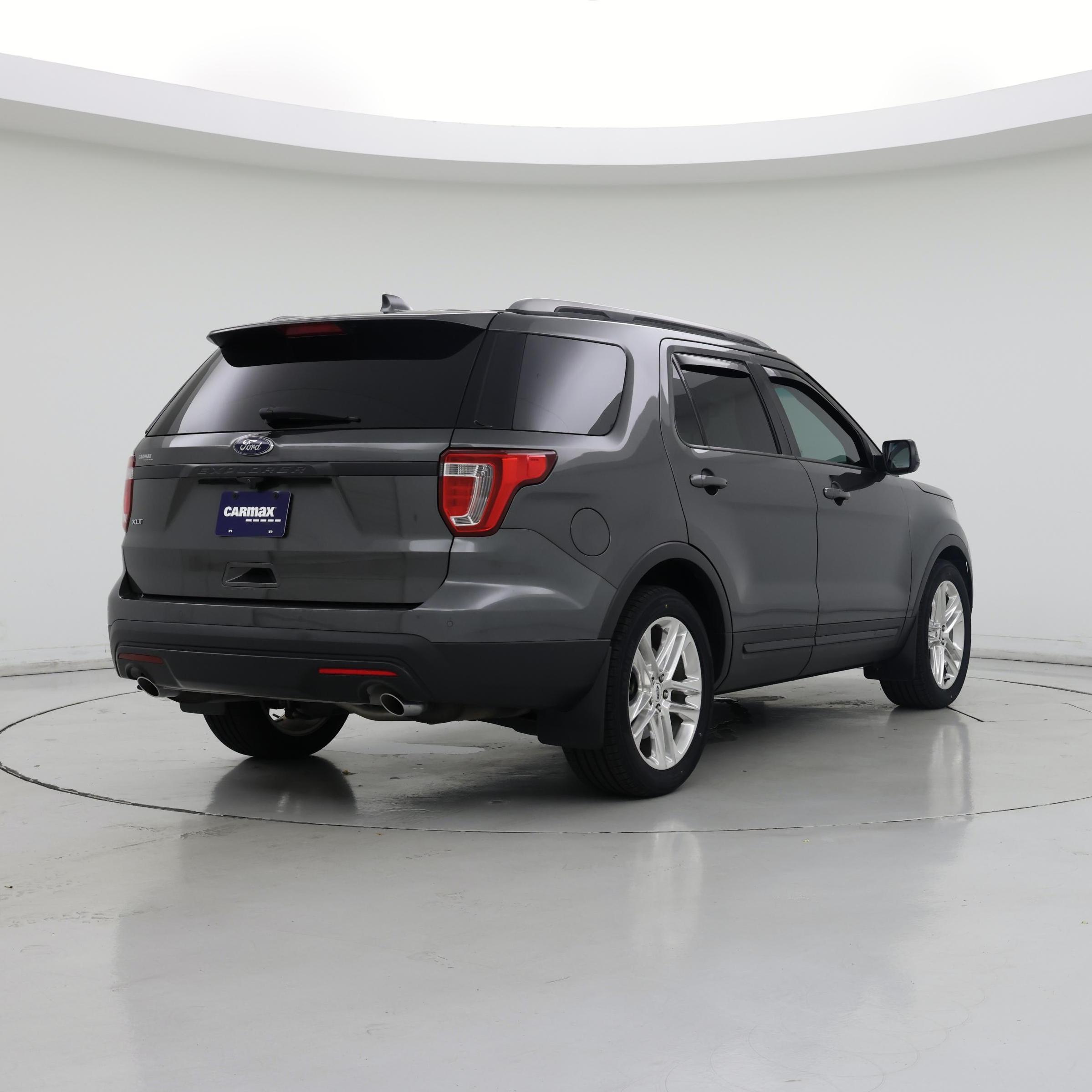 Thumbnail: 2017 Ford Explorer - 8