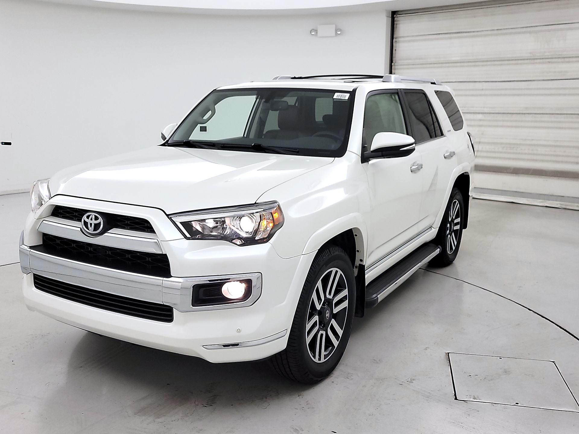Thumbnail: 2019 Toyota 4Runner - 3