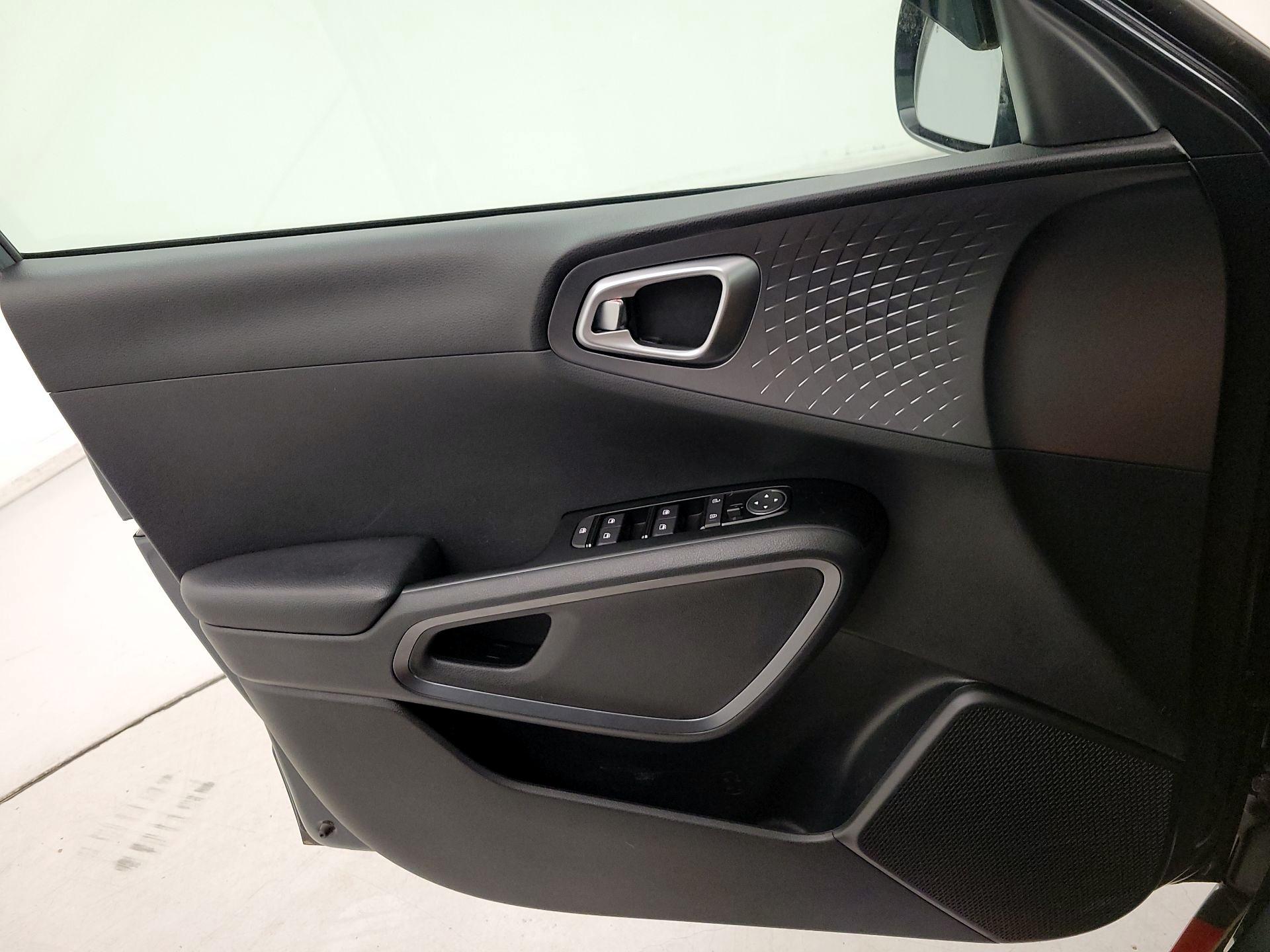 Thumbnail: 2020 Kia Soul - 12