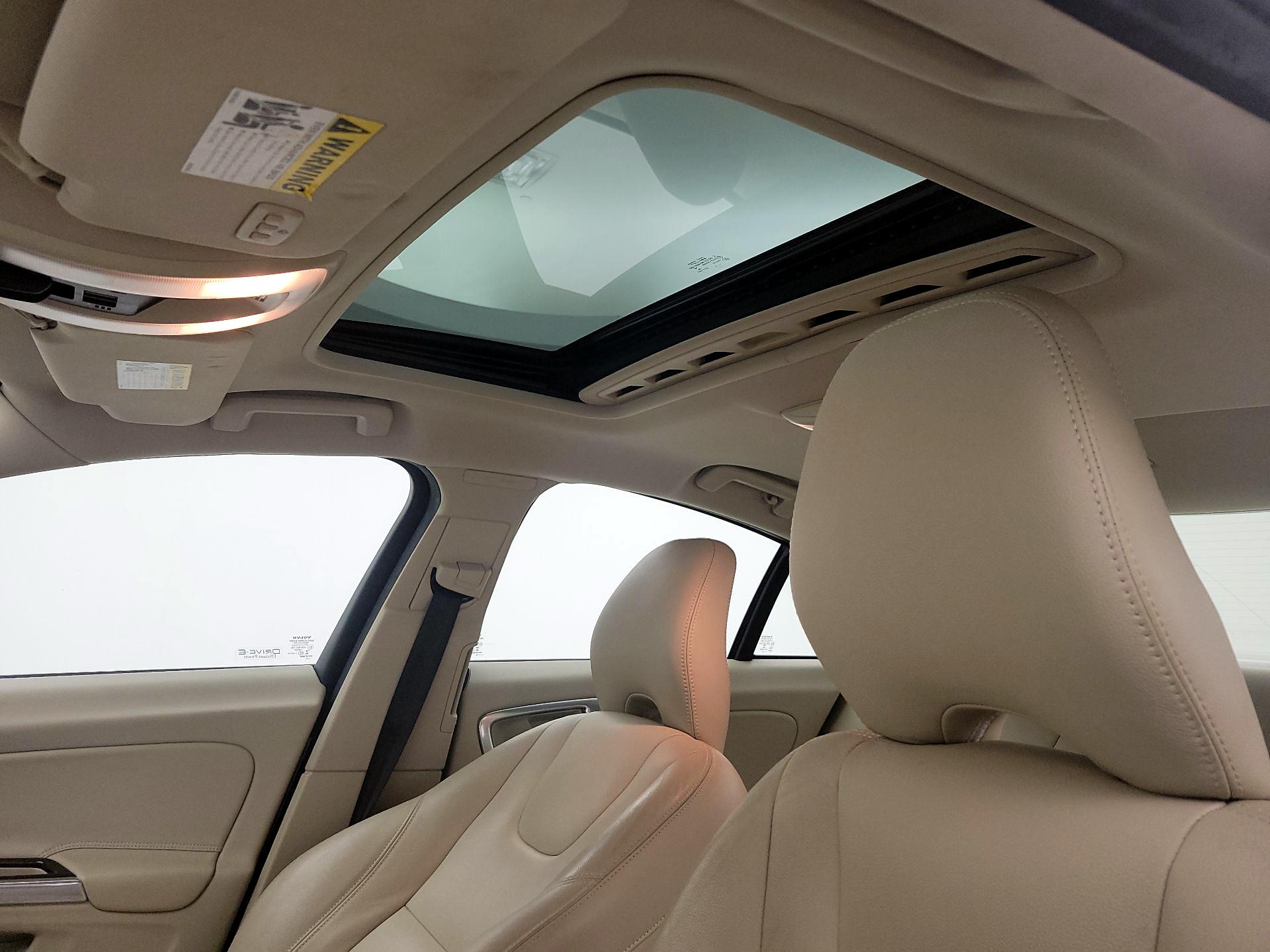 Thumbnail: 2015 Volvo S60 - 20